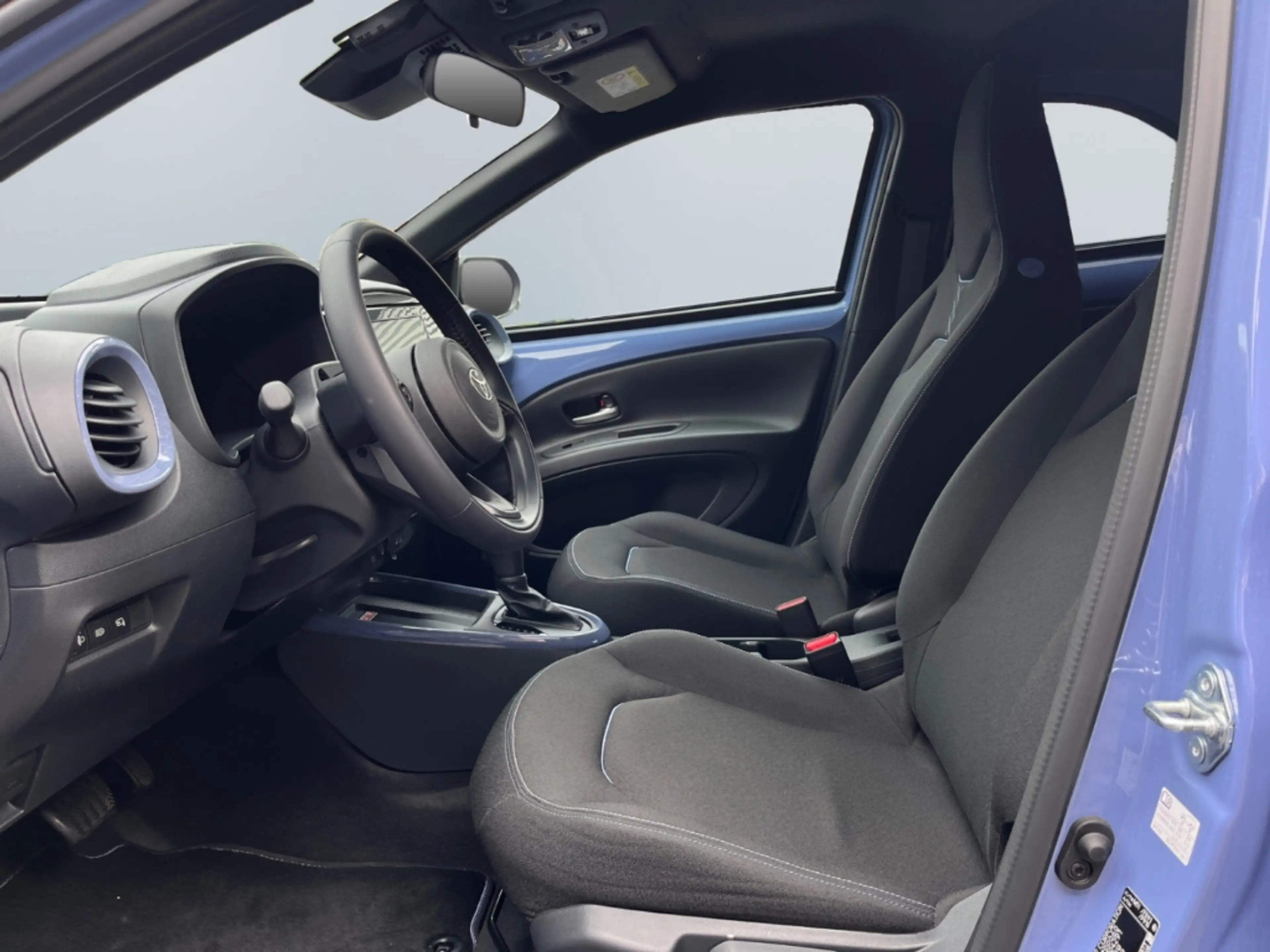 Toyota Aygo X Hybrid 1.5 Teamplayer *LED*CAM*CarPlay*SHZ* — photo 9