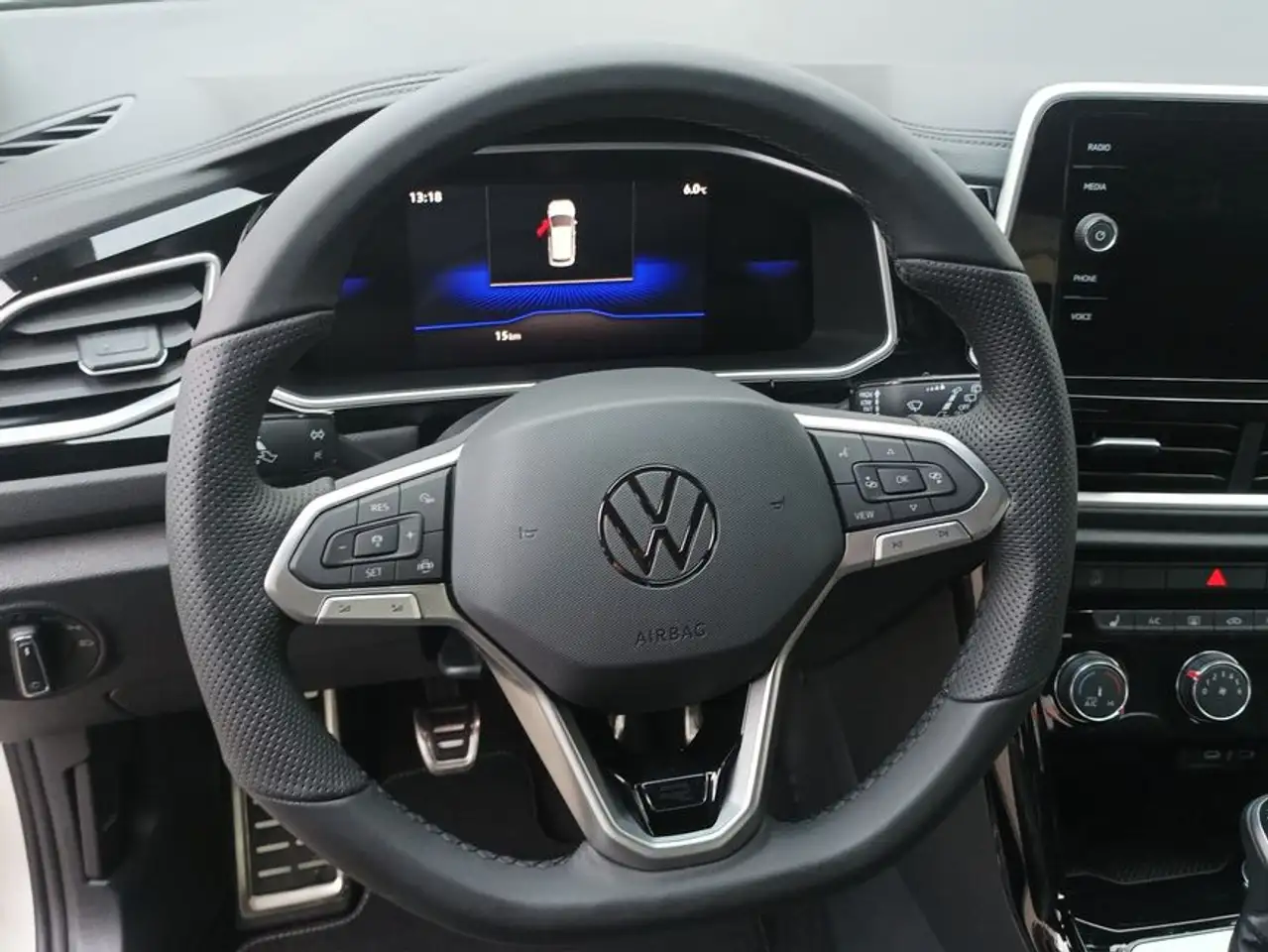 Volkswagen T-Roc R-Line 1.0 l TSI RFK LED-PLUS APP-Connect 11