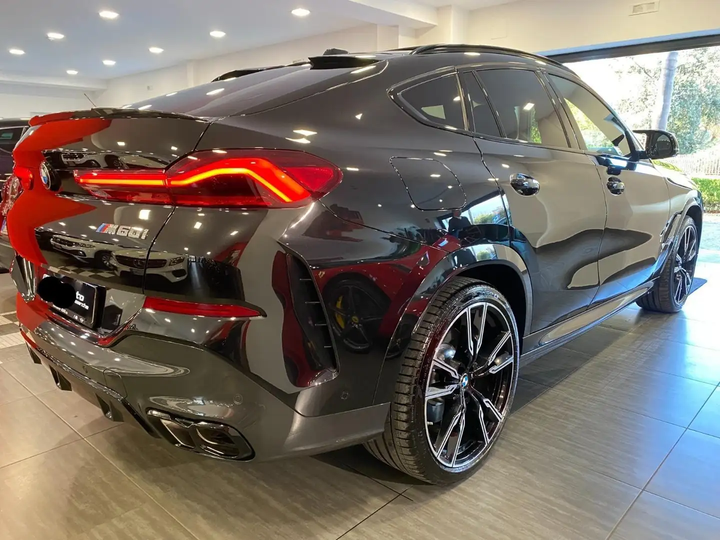 BMW X6 M M60i auto Чорний - 2