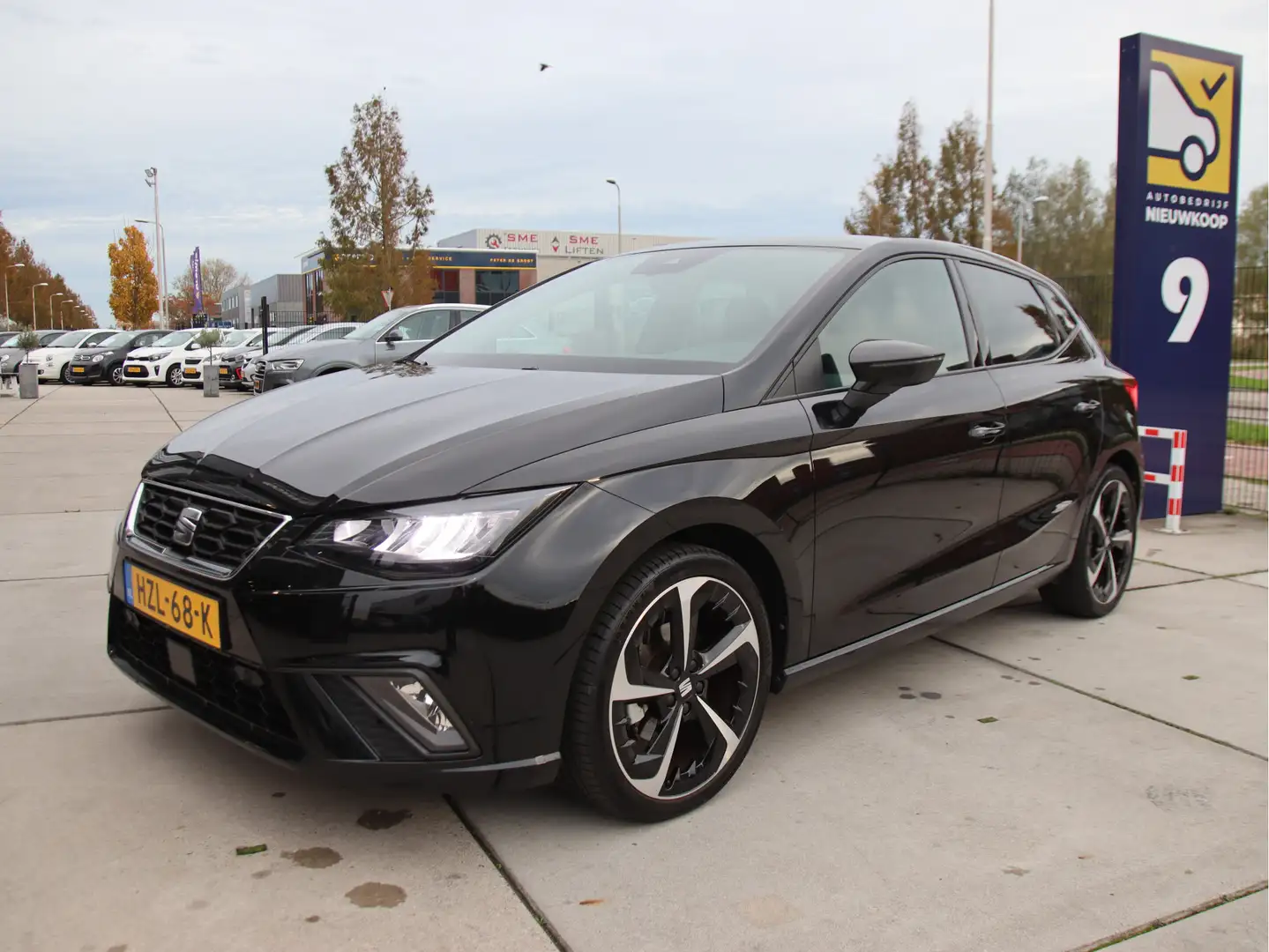 SEAT Ibiza 1.0 EcoTSI FR Business Connect Winter pakket, 1e e Zwart - 1