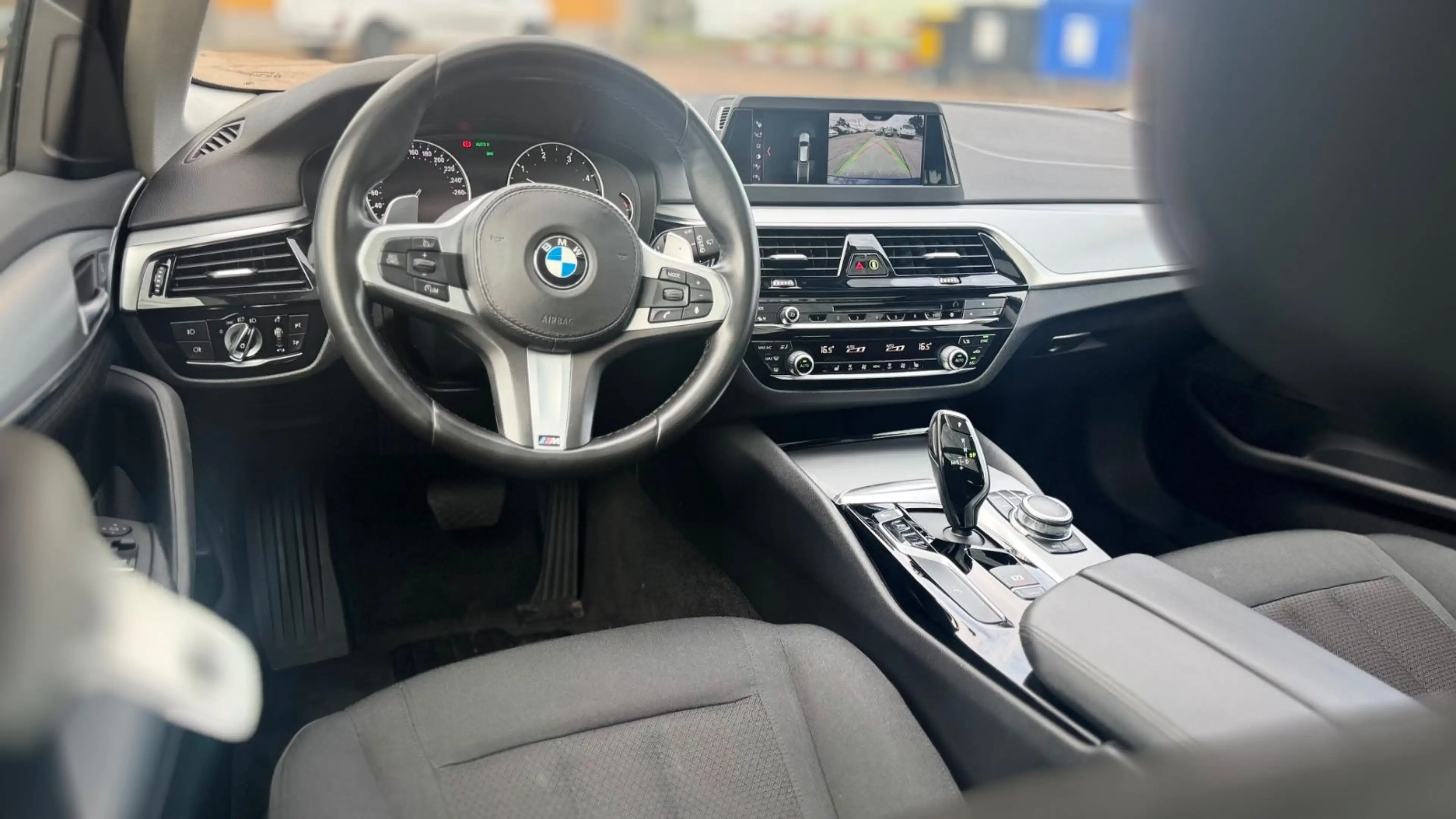 BMW 530 5 Touring *M-PAKET*LED*KAMERA*PANO*NAVI* — photo 12