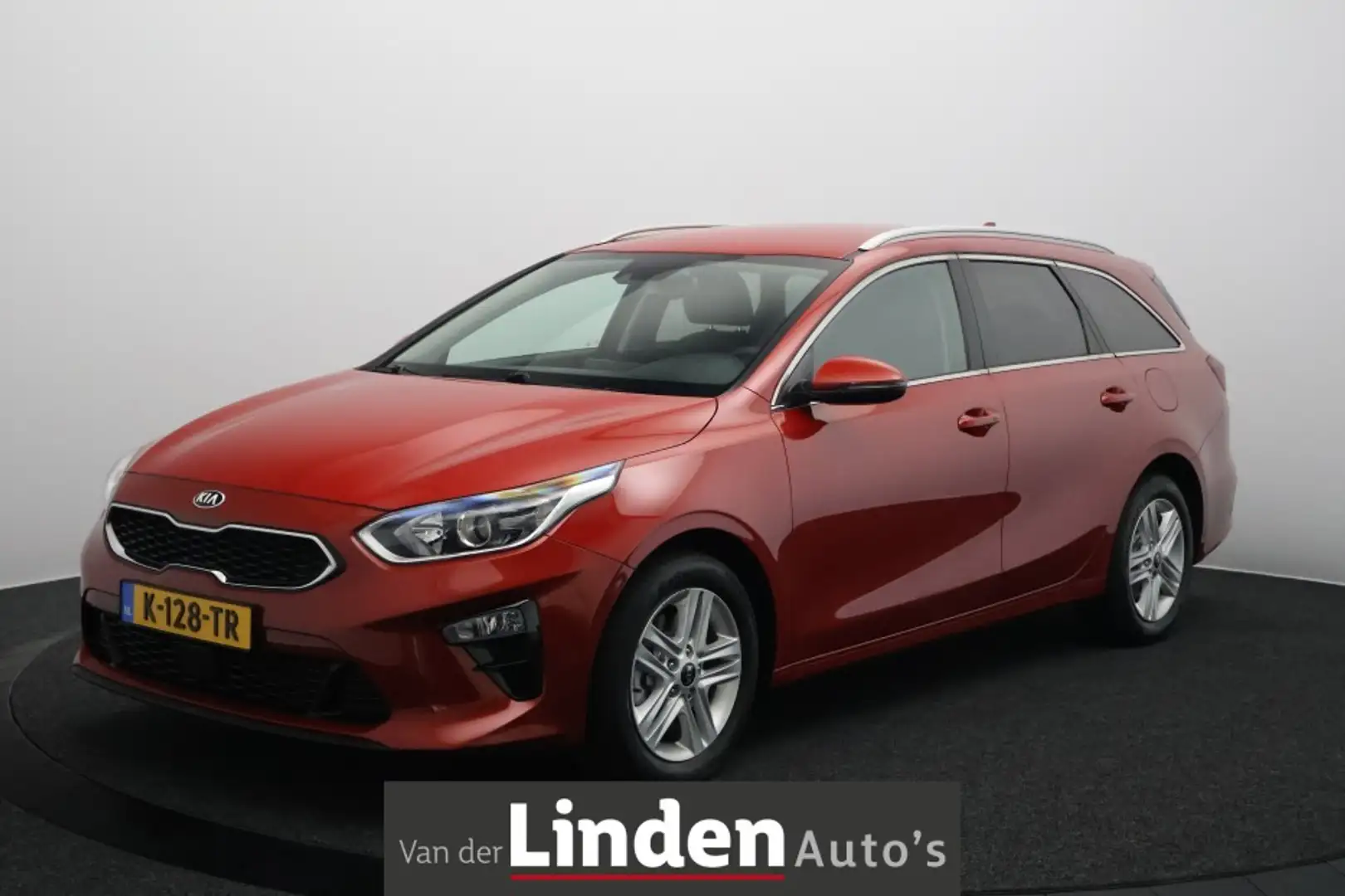 Kia Ceed / cee'd 1.5 T-GDi DynamicPlusLine Automaat | Camera | Navi Rood - 1