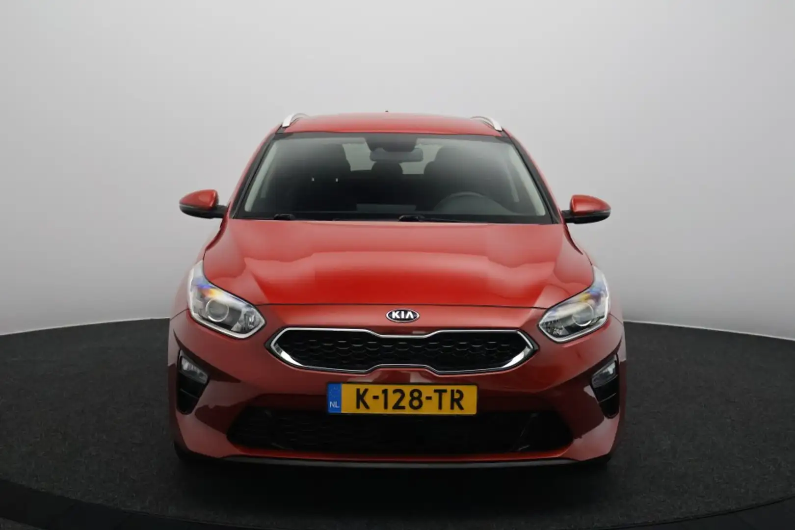 Kia Ceed / cee'd 1.5 T-GDi DynamicPlusLine Automaat | Camera | Navi Rood - 2