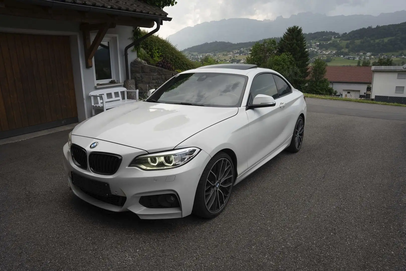 BMW 225 225d Coupé M Sport Aut/Navi Prof/H&K/PDC/SHZ Blanc - 2