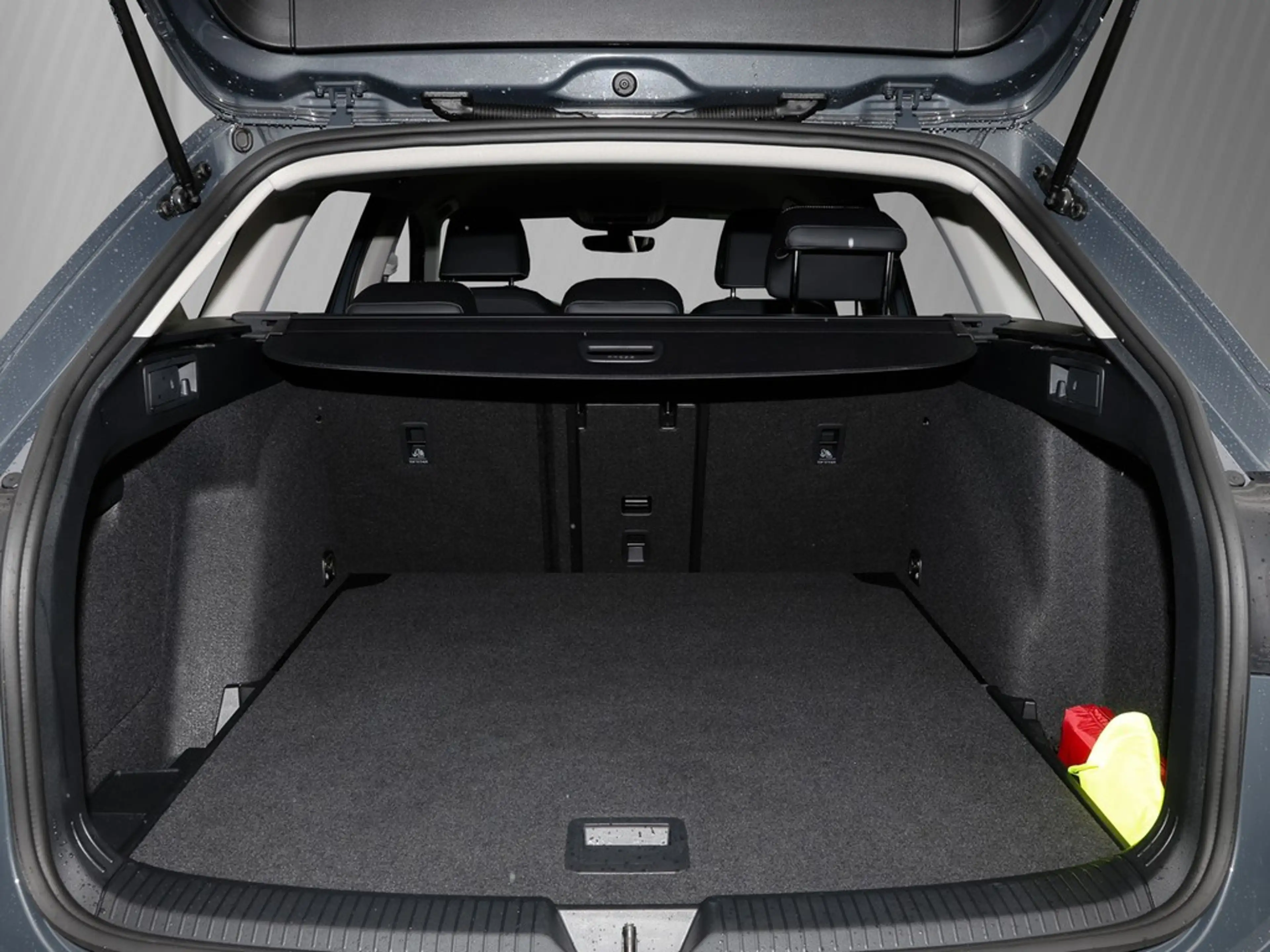 Volkswagen Golf Variant 1.5 eTSI DSG Energy AHK/AppConnect — photo 6