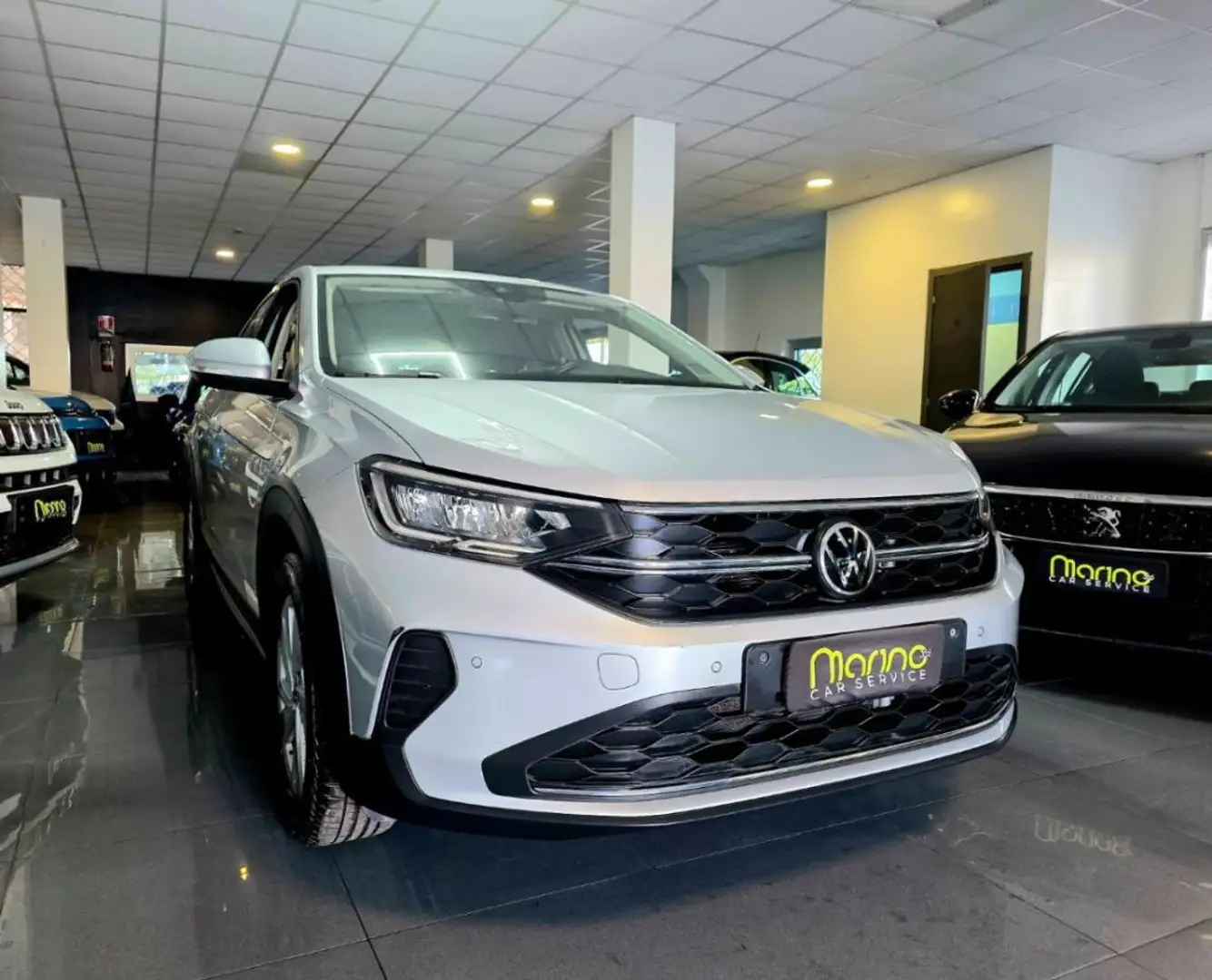 Volkswagen Taigo 1.0 TSI Edition Plus Gris - 2