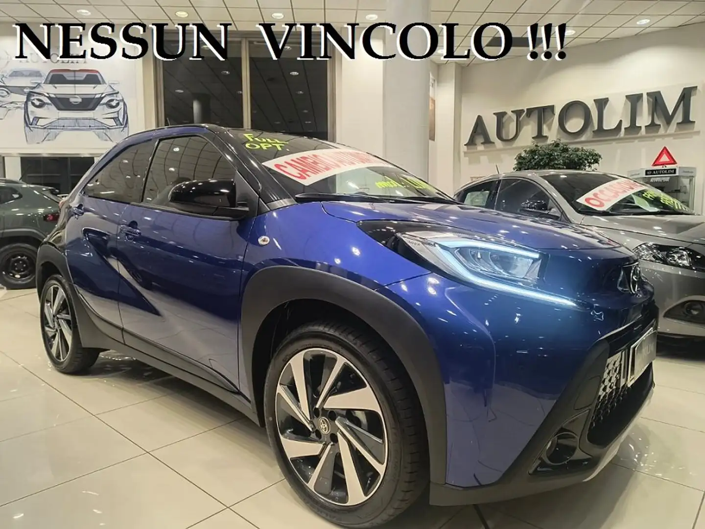 Toyota Aygo X 1.0 72cv s-cvt  LOUNGE Full Optionals No Vincoli Blu/Azzurro - 1