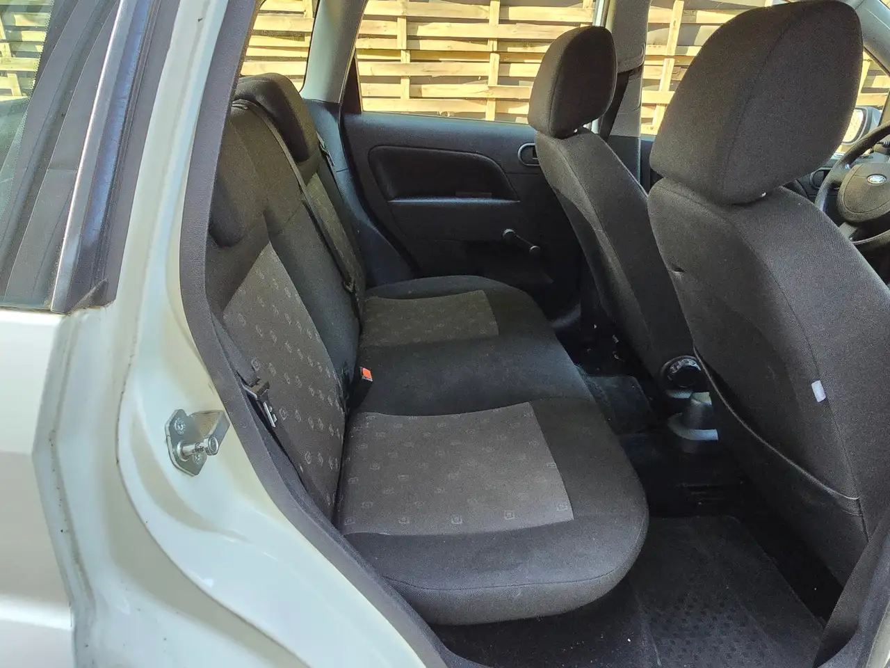 Ford Fiesta Flair Top – Bild 16