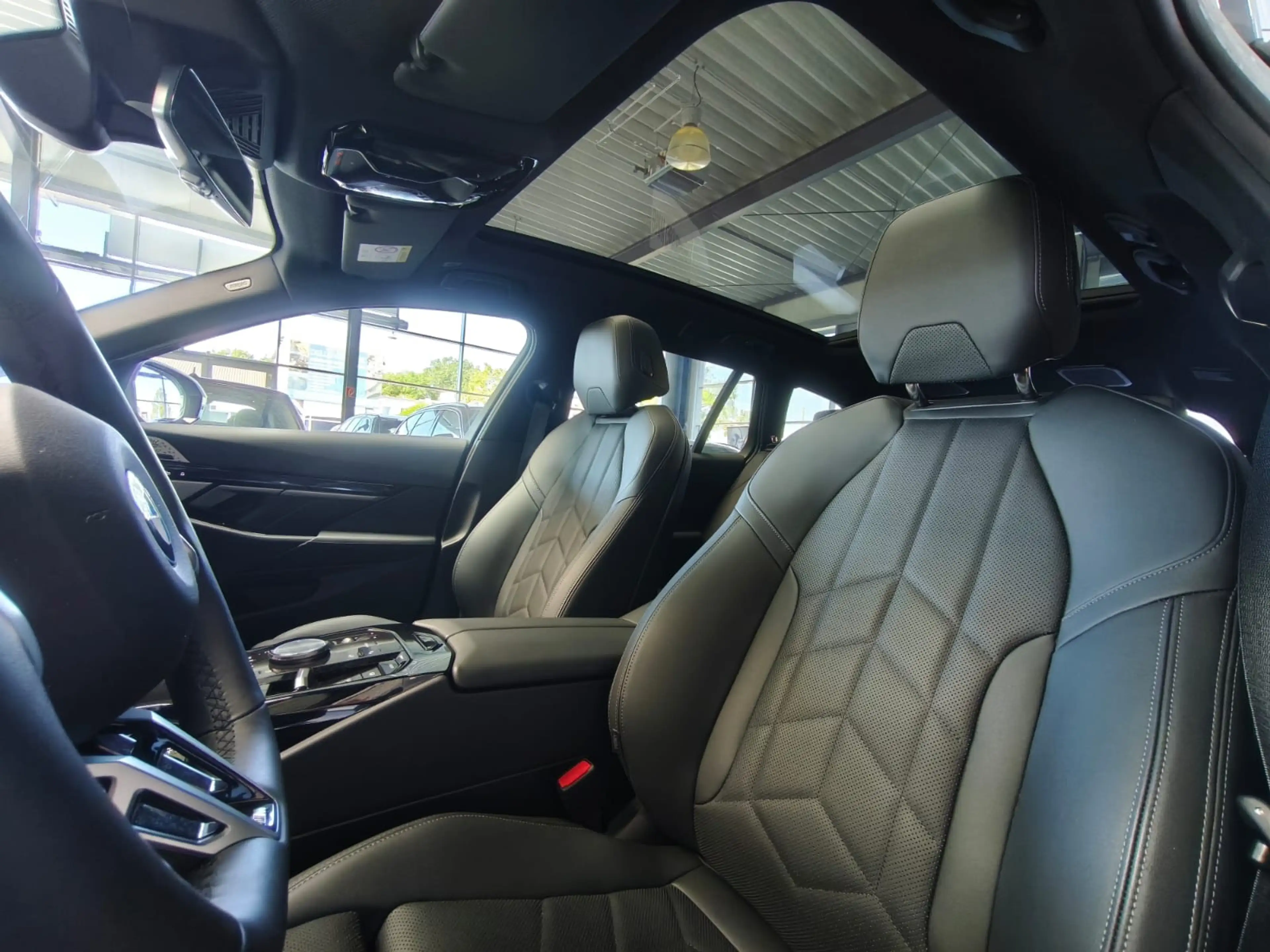 BMW 520 d Tour.xDr M Sport ACC/PANO/360/B&W/21/HUD — photo 3