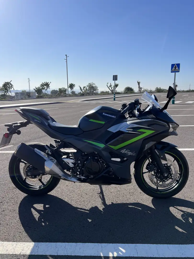 Kawasaki Ninja 500 SE Negro - 1