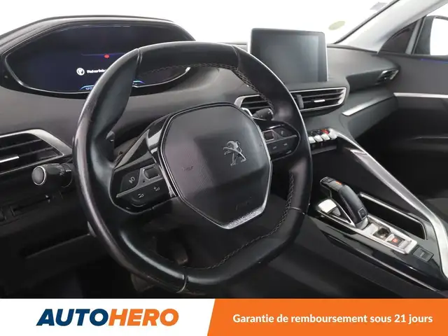 Peugeot 3008 view 11