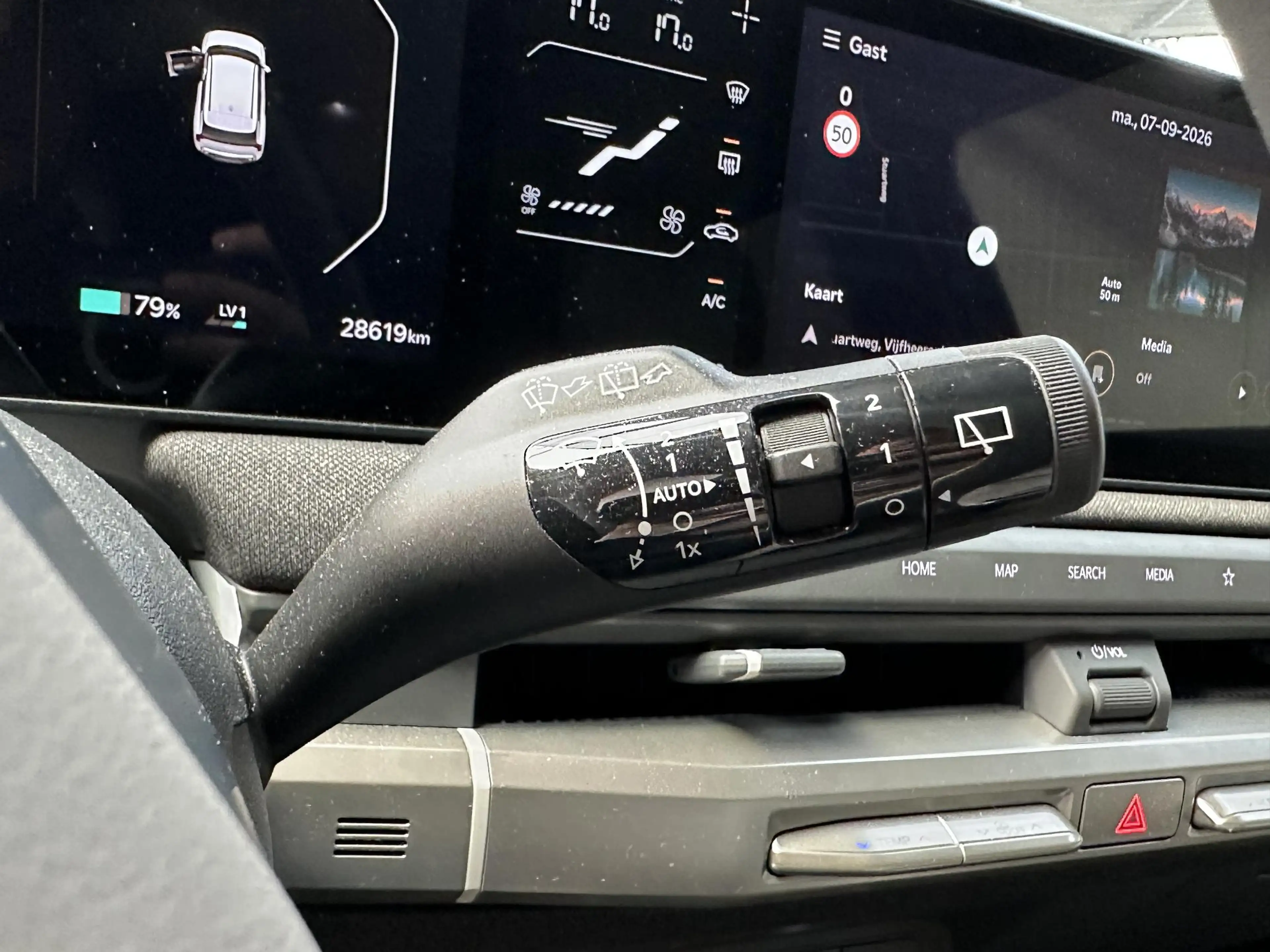 Kia EV3 GT-PlusLine 81.4 kWh — photo 9