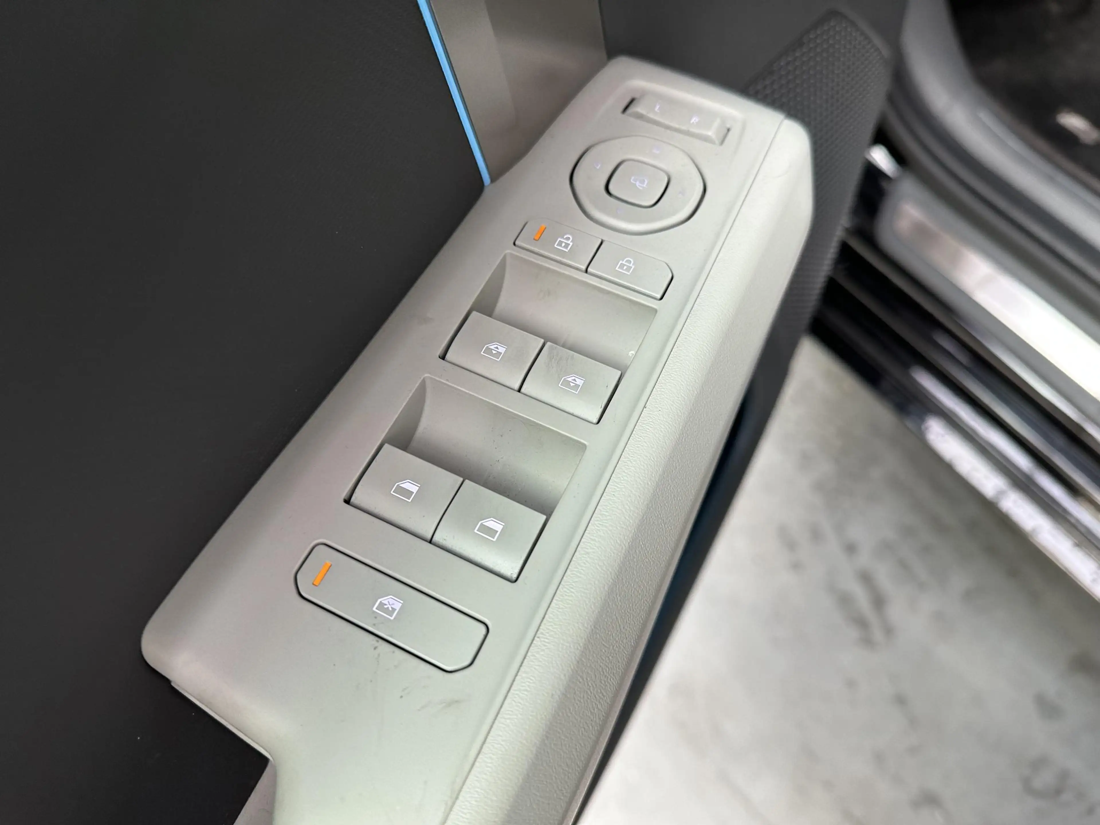 Kia EV3 GT-PlusLine 81.4 kWh — photo 3