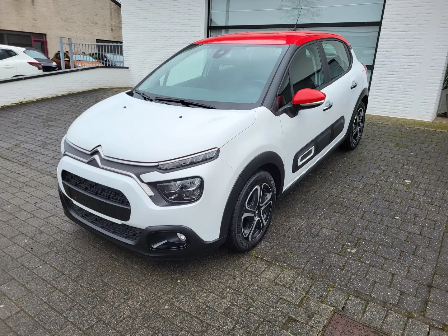 Citroen C3 1.2i PureTech Shine  WIT ROOD SENSOREN APPCONNECT Blanco - 2