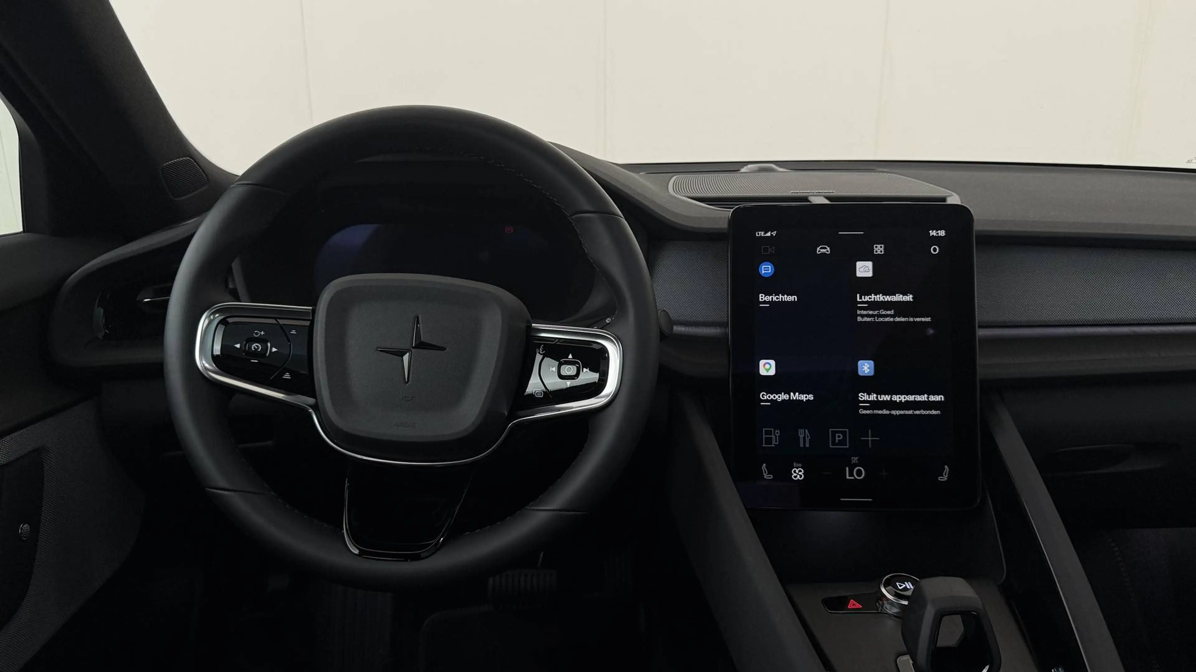 Polestar 2 82 kWh Long Range Single Motor — photo 11