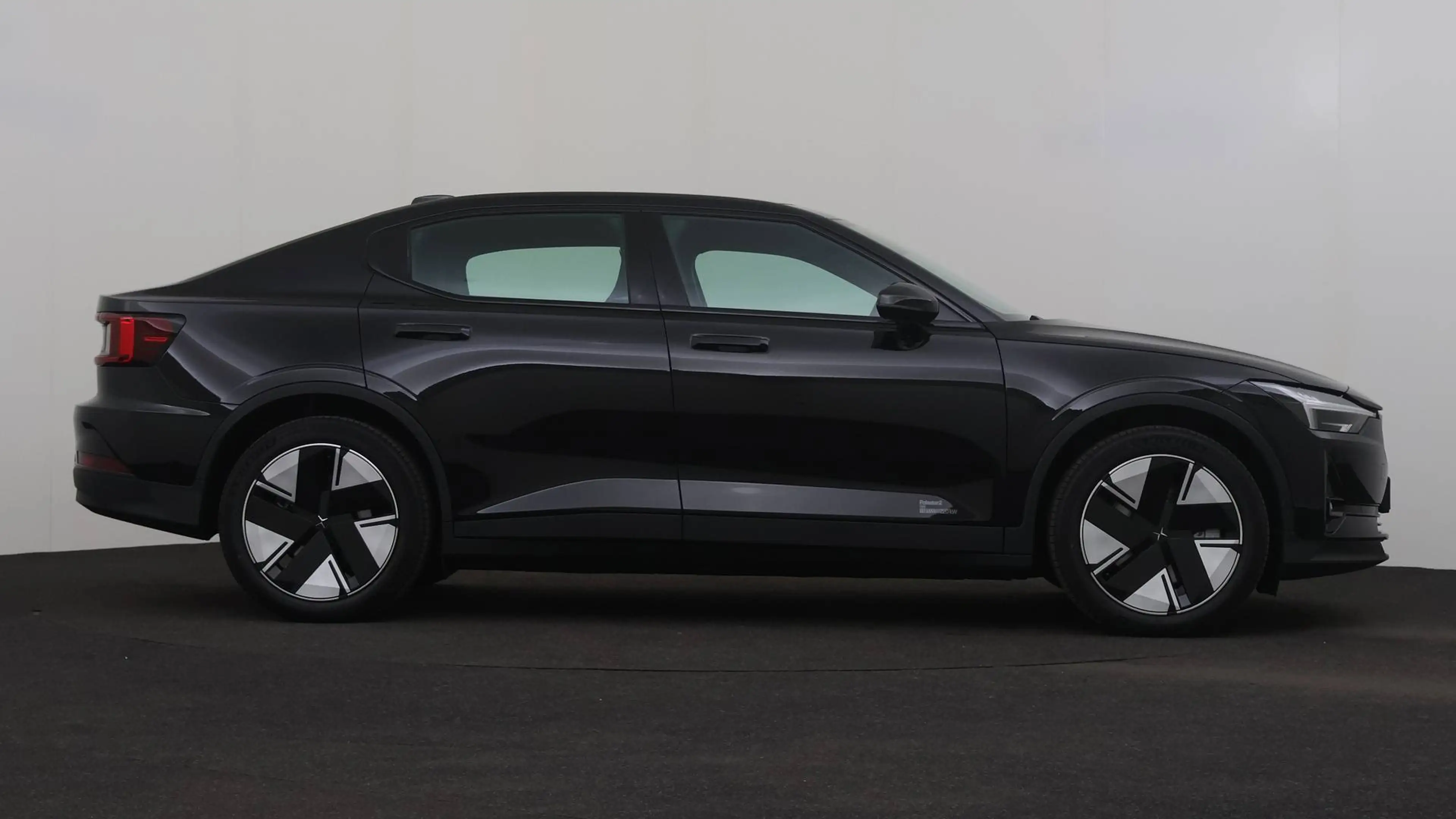 Polestar 2 82 kWh Long Range Single Motor — photo 6