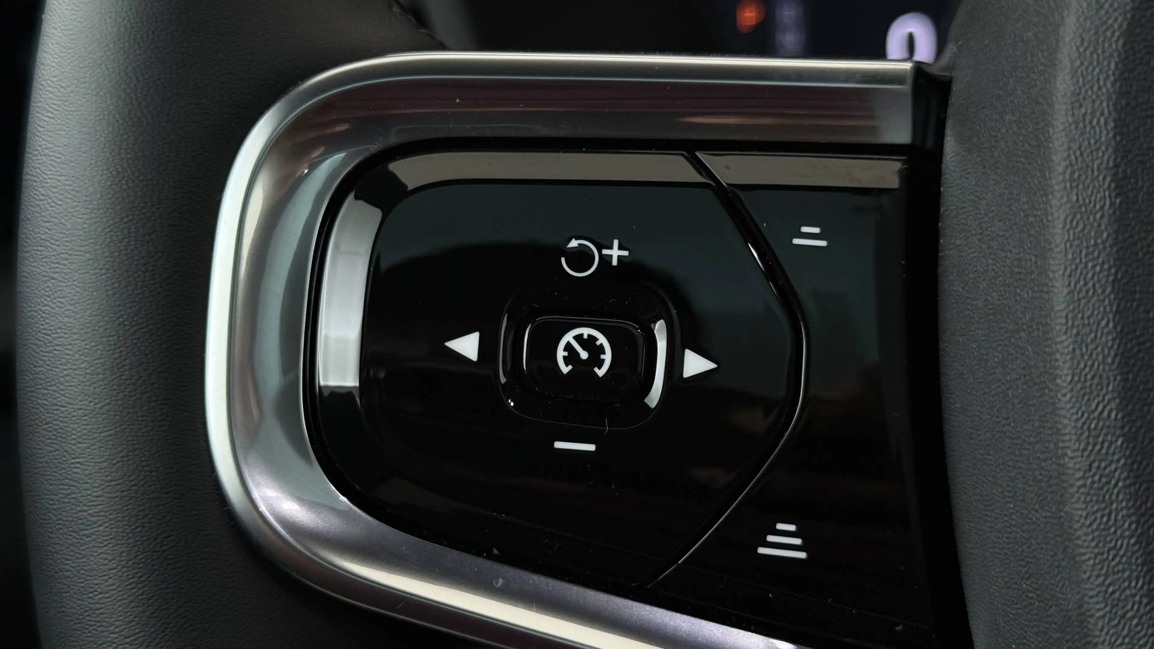 Polestar 2 82 kWh Long Range Single Motor — photo 12