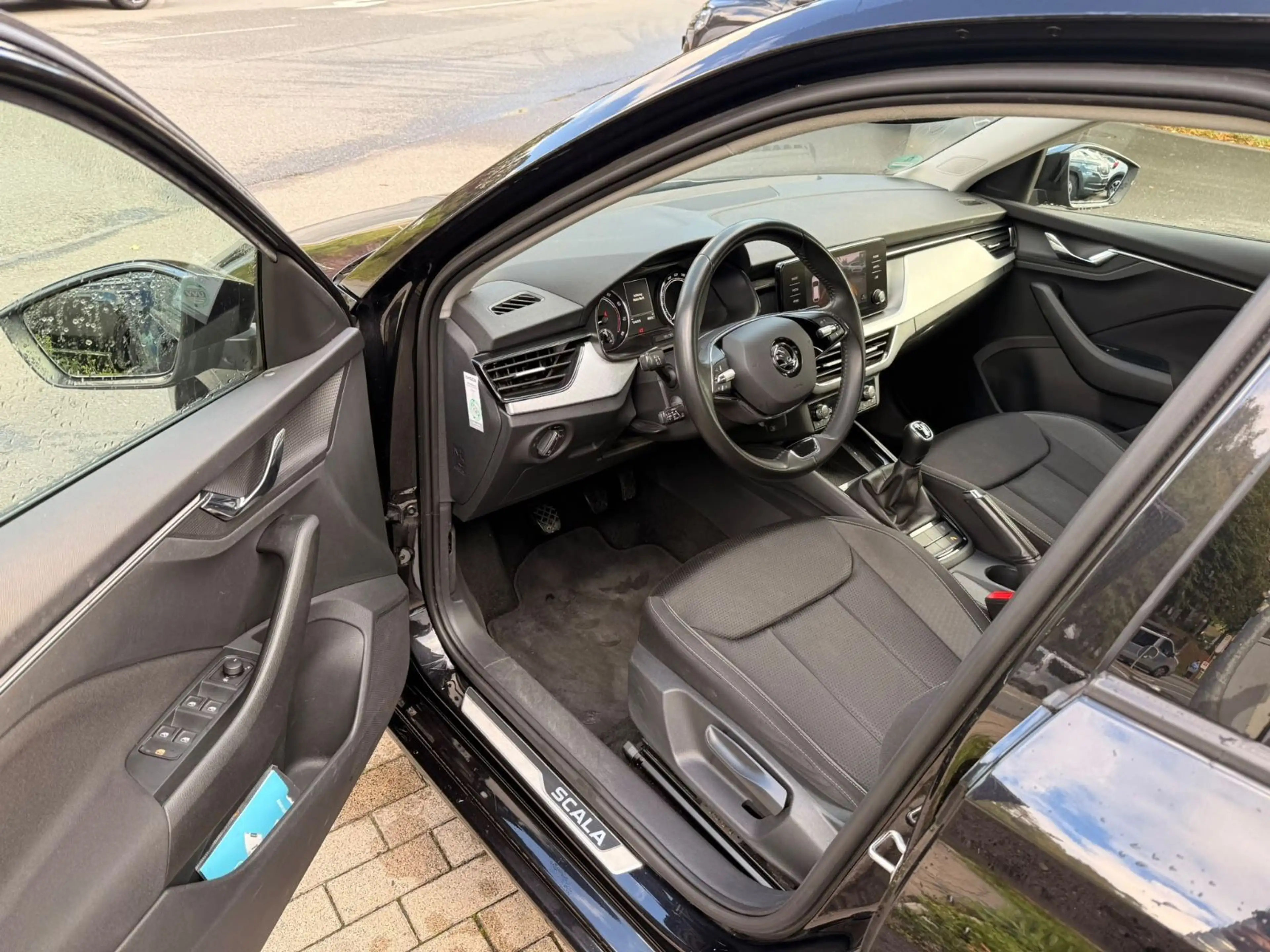 Skoda Scala Tour 1.Hand,R.Kamera,PDC,SHZ — photo 9