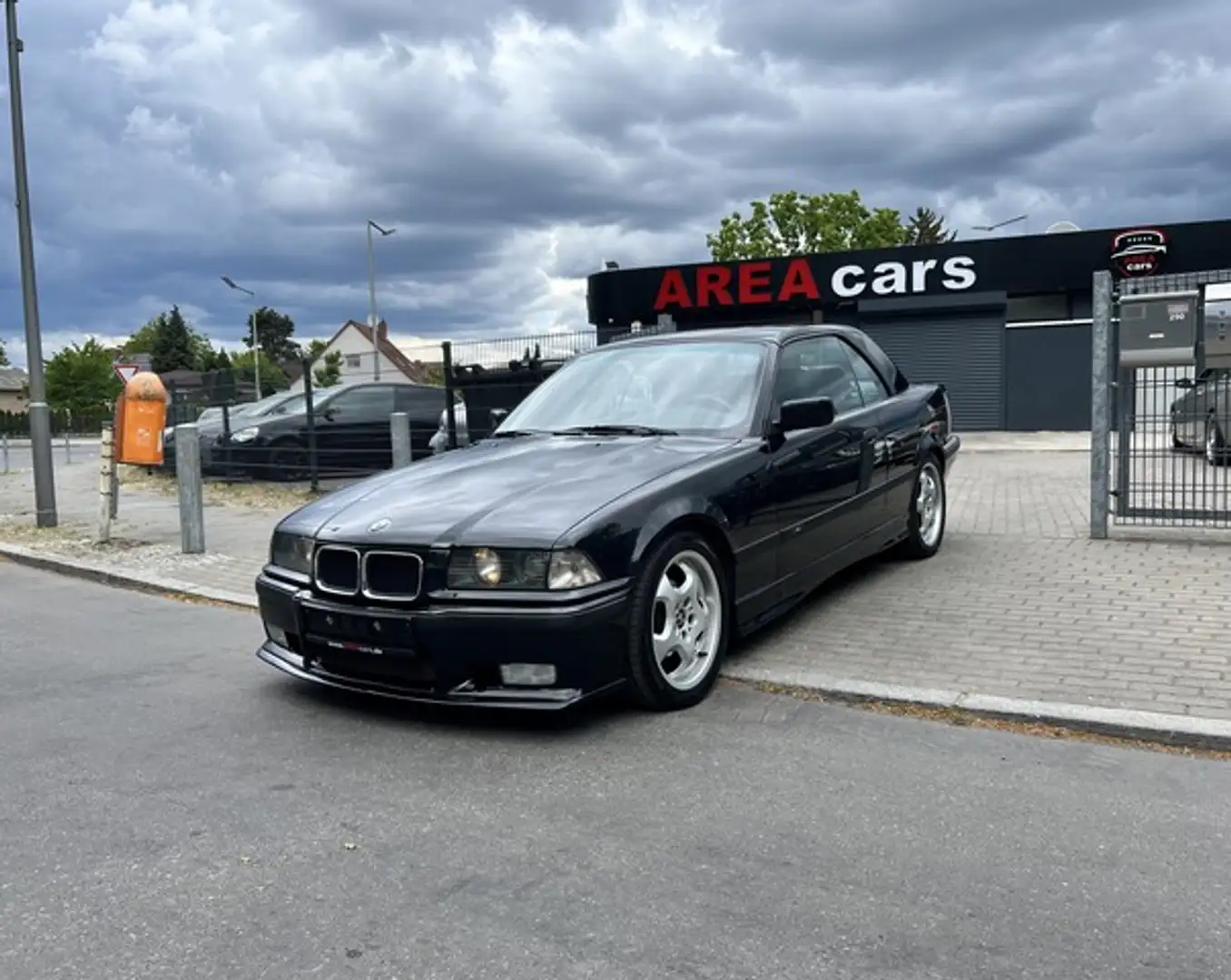 BMW 325 i Cabrio*E36*M-SPORT*HARDTOP*KLIMA Blauw - 1