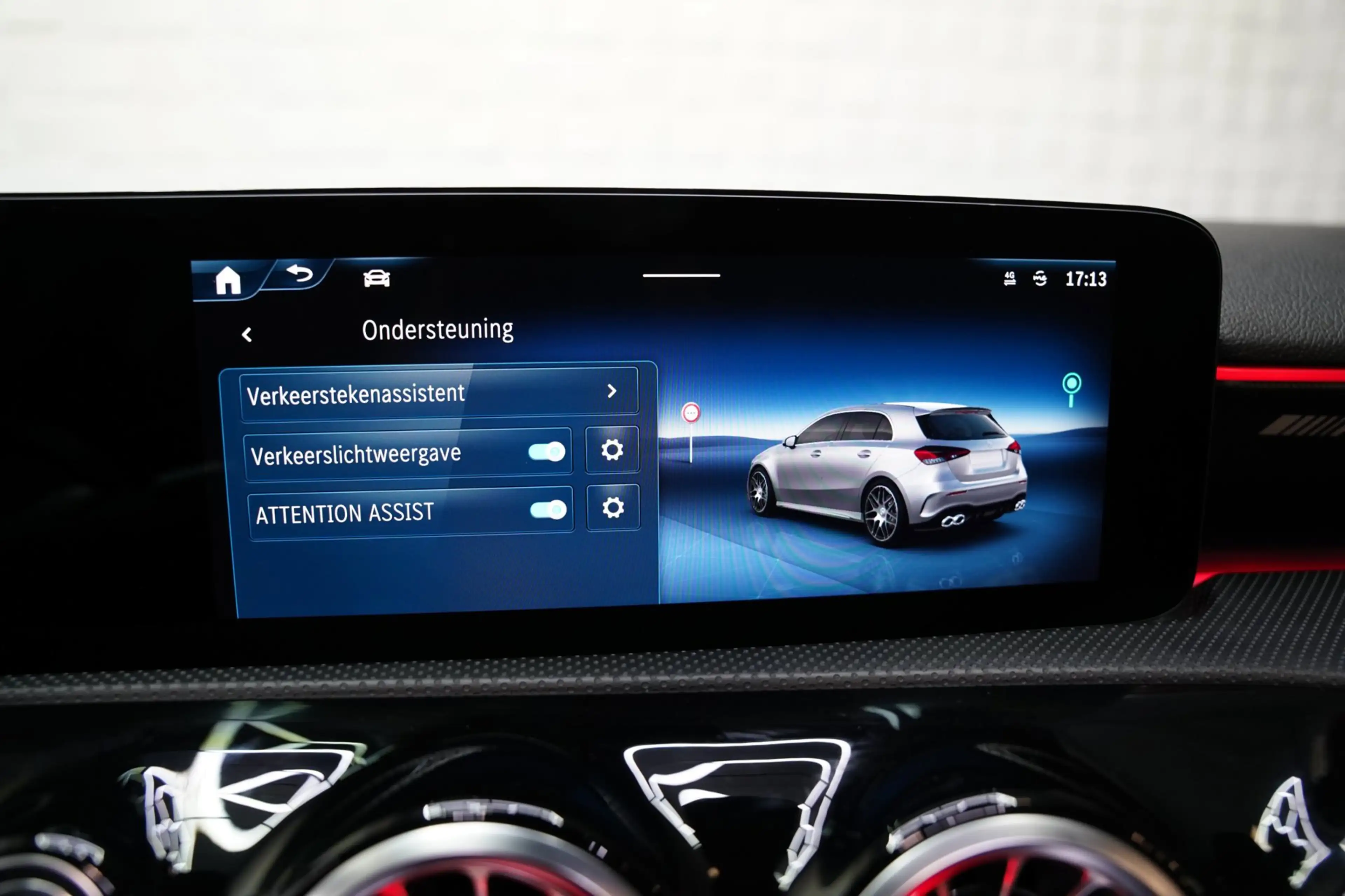 Mercedes-Benz A 45 AMG S 4MATIC+ PANO BURM HUD — photo 39