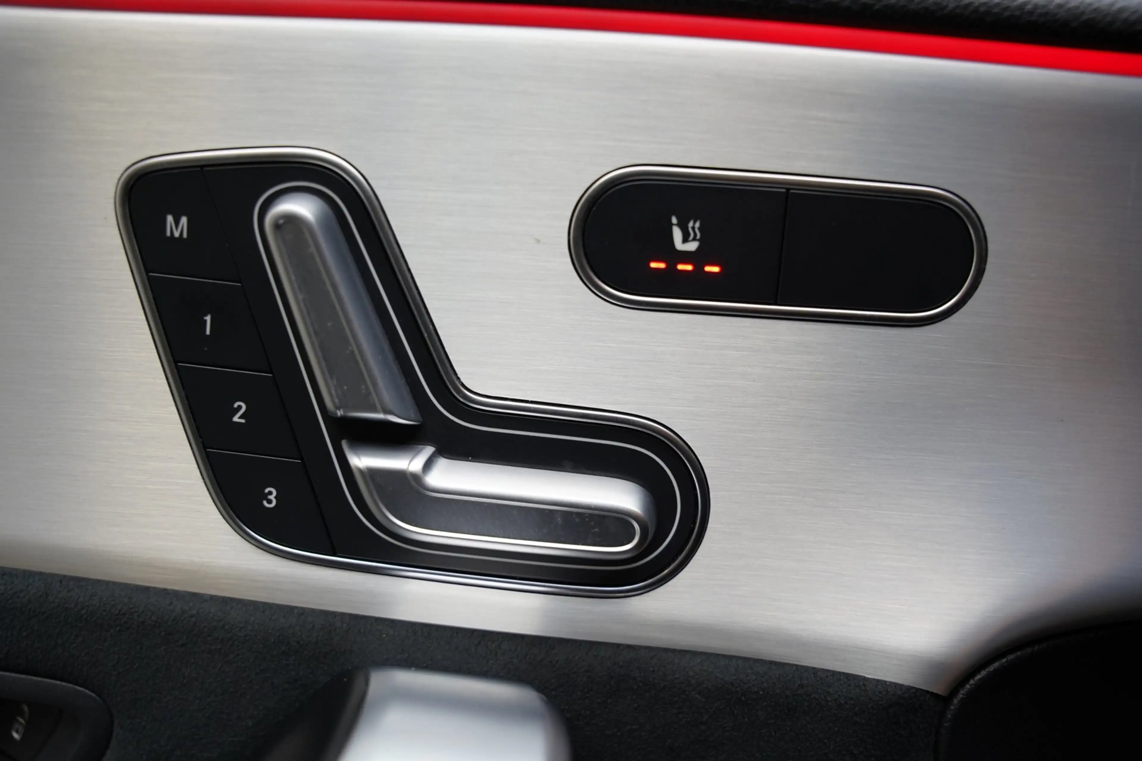 Mercedes-Benz A 45 AMG S 4MATIC+ PANO BURM HUD — photo 21
