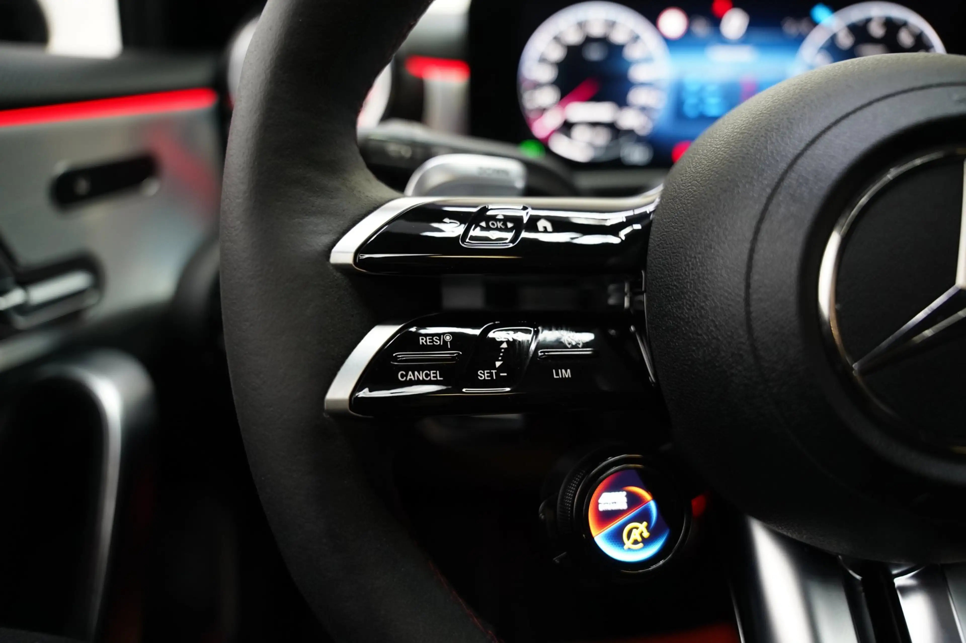 Mercedes-Benz A 45 AMG S 4MATIC+ PANO BURM HUD — photo 25
