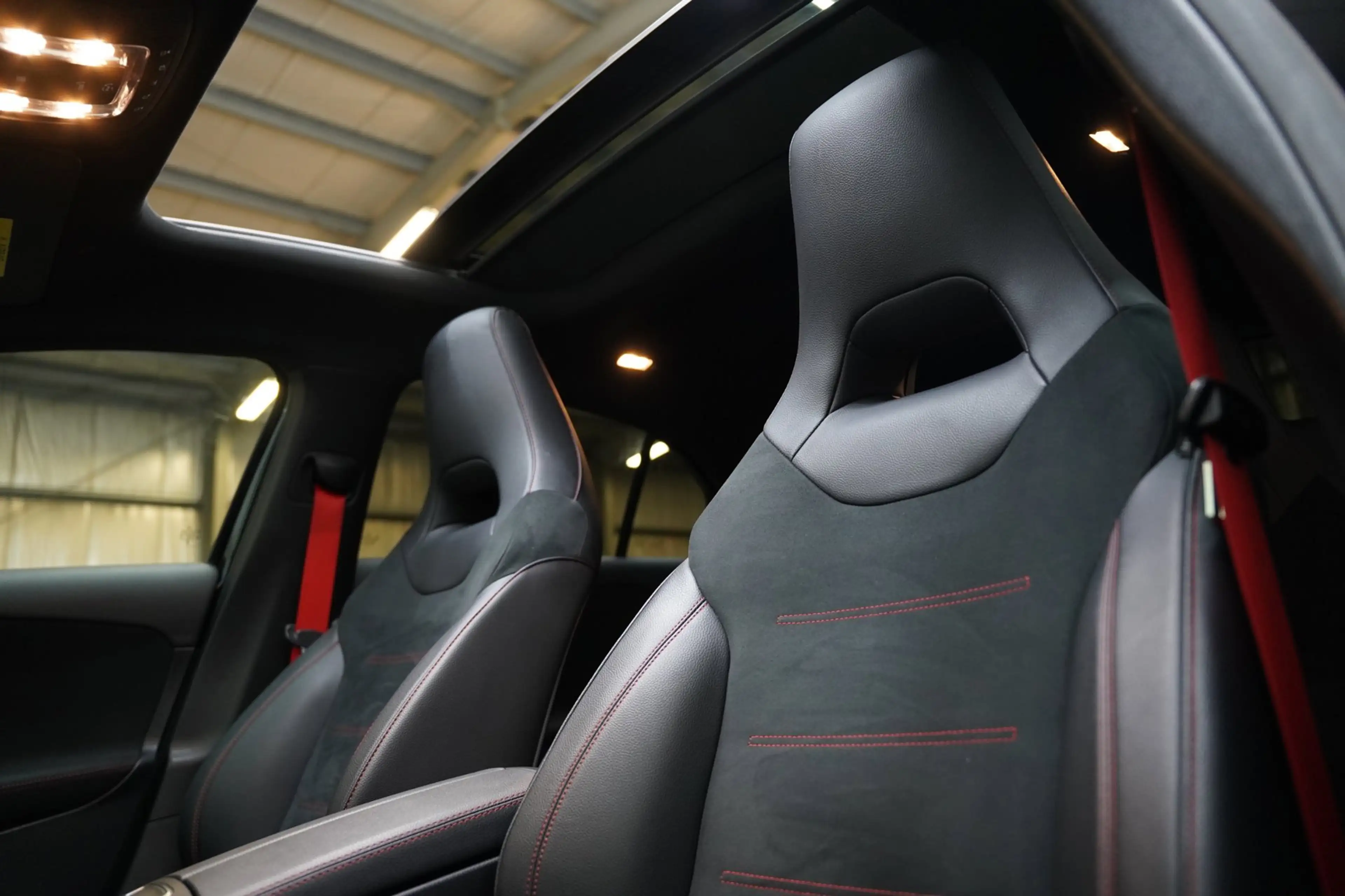 Mercedes-Benz A 45 AMG S 4MATIC+ PANO BURM HUD — photo 15