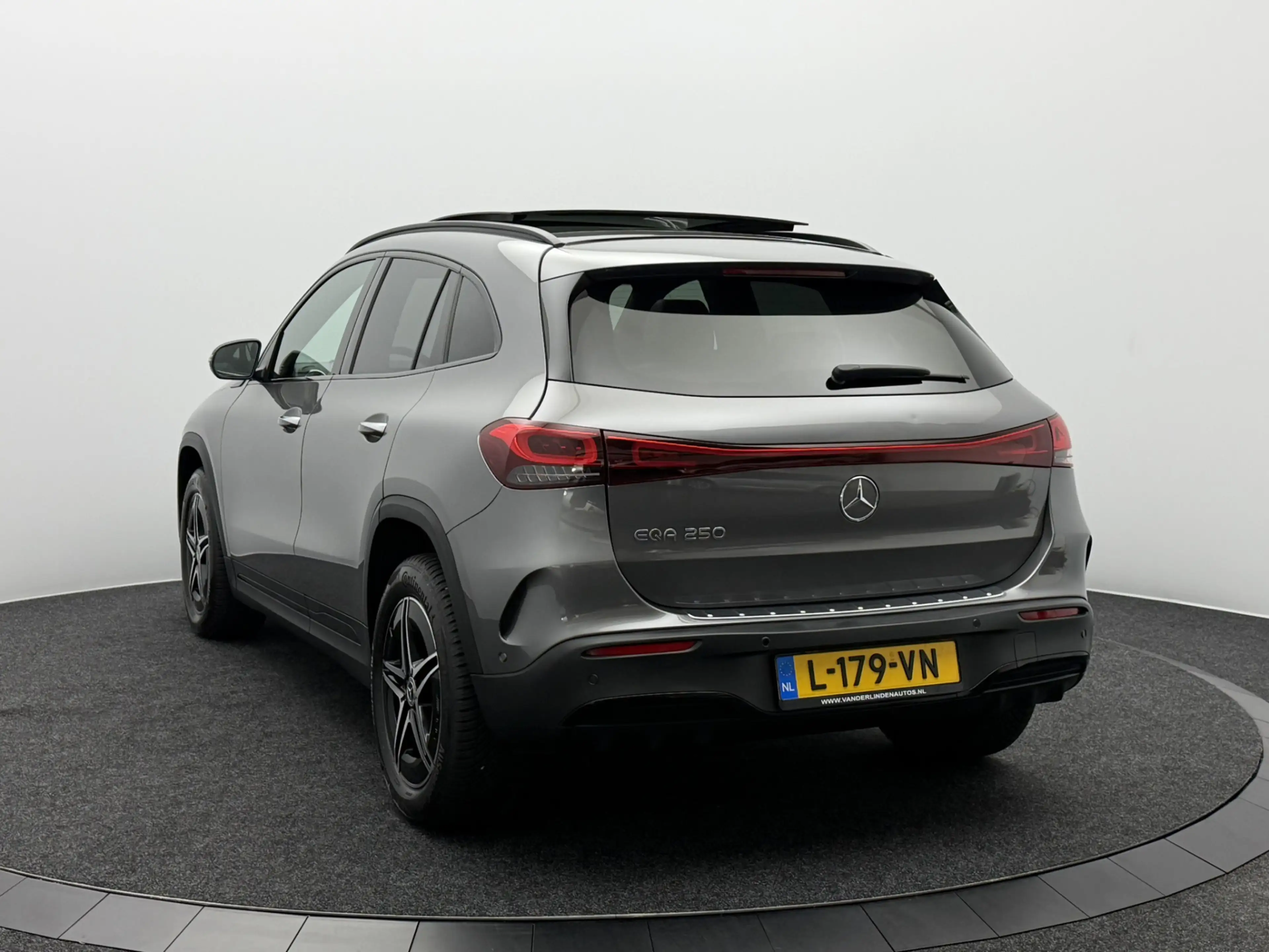 Mercedes-Benz EQA 250 Business Solution AMG 67 kWh SOH 95,4% | Panoramad — photo 9