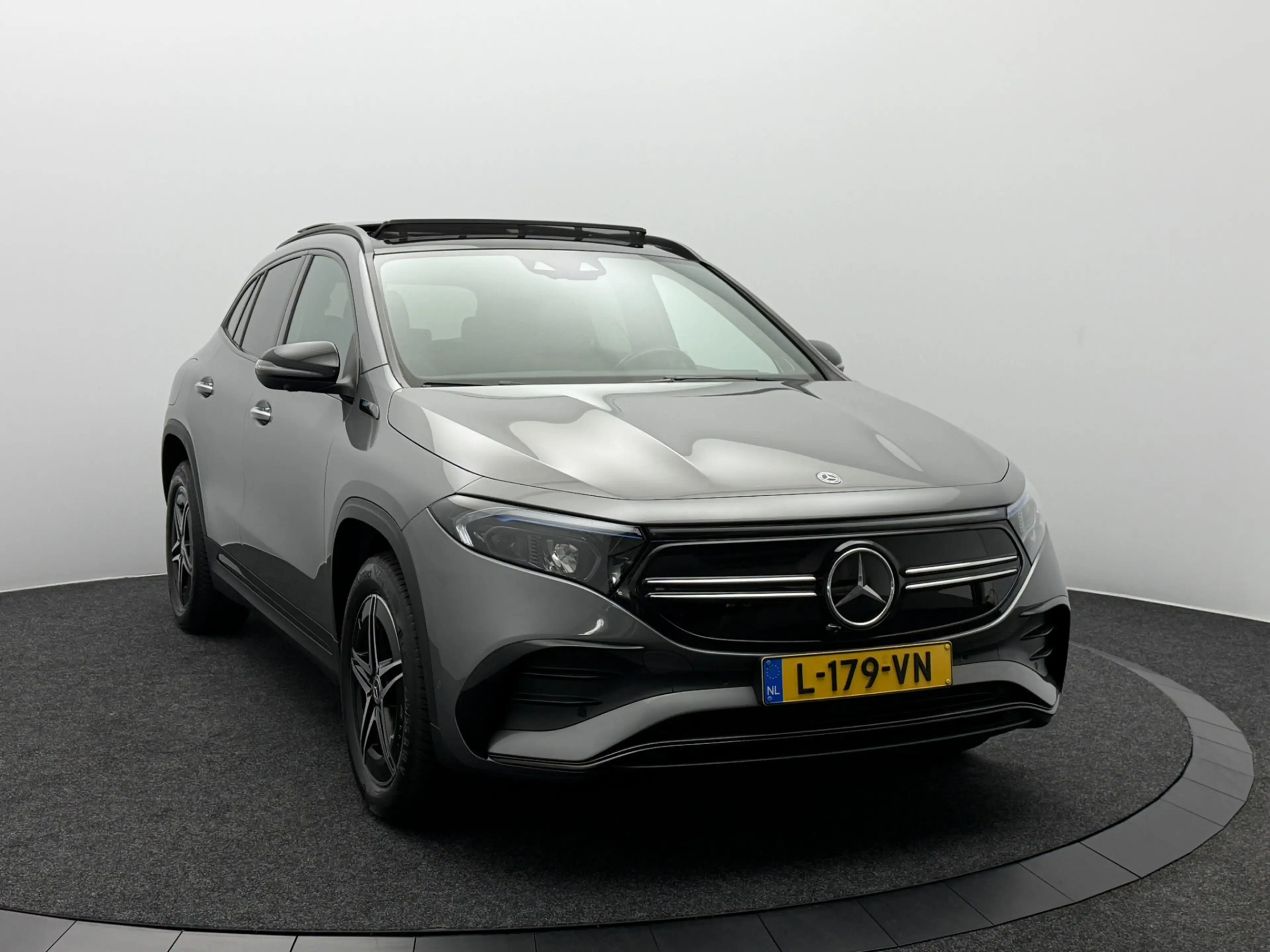 Mercedes-Benz EQA 250 Business Solution AMG 67 kWh SOH 95,4% | Panoramad — photo 7