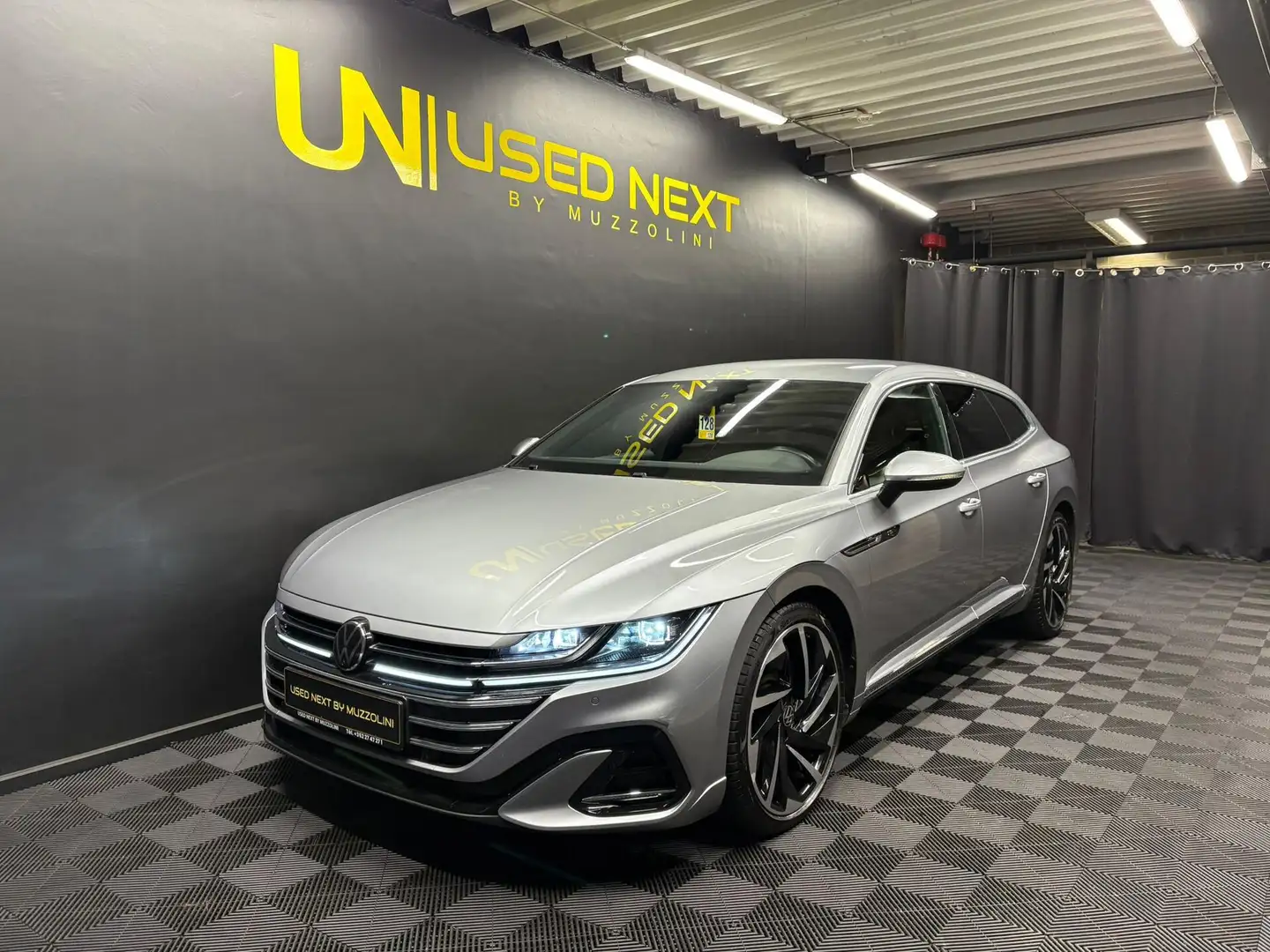 Volkswagen Arteon shooting Brake R-Line 2.0 TSI 190cv Gris - 1