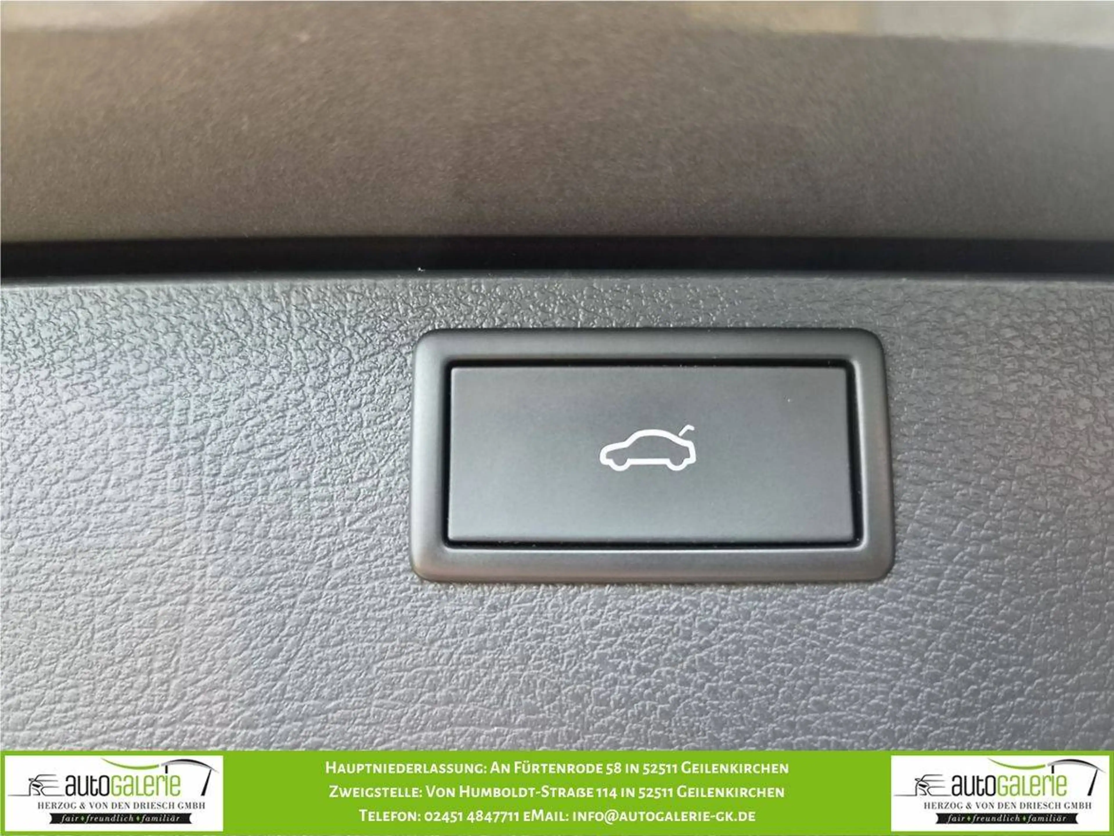 Volkswagen T6.1 Multivan FWD Generation Six — photo 8