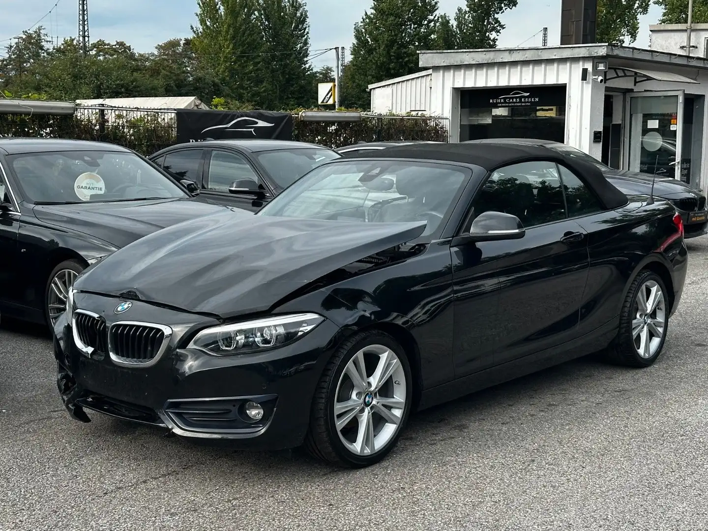 BMW 218 I  CABRIO * NAVI * LED * 2 HAND * 65TKM UNFAL Schwarz - 2