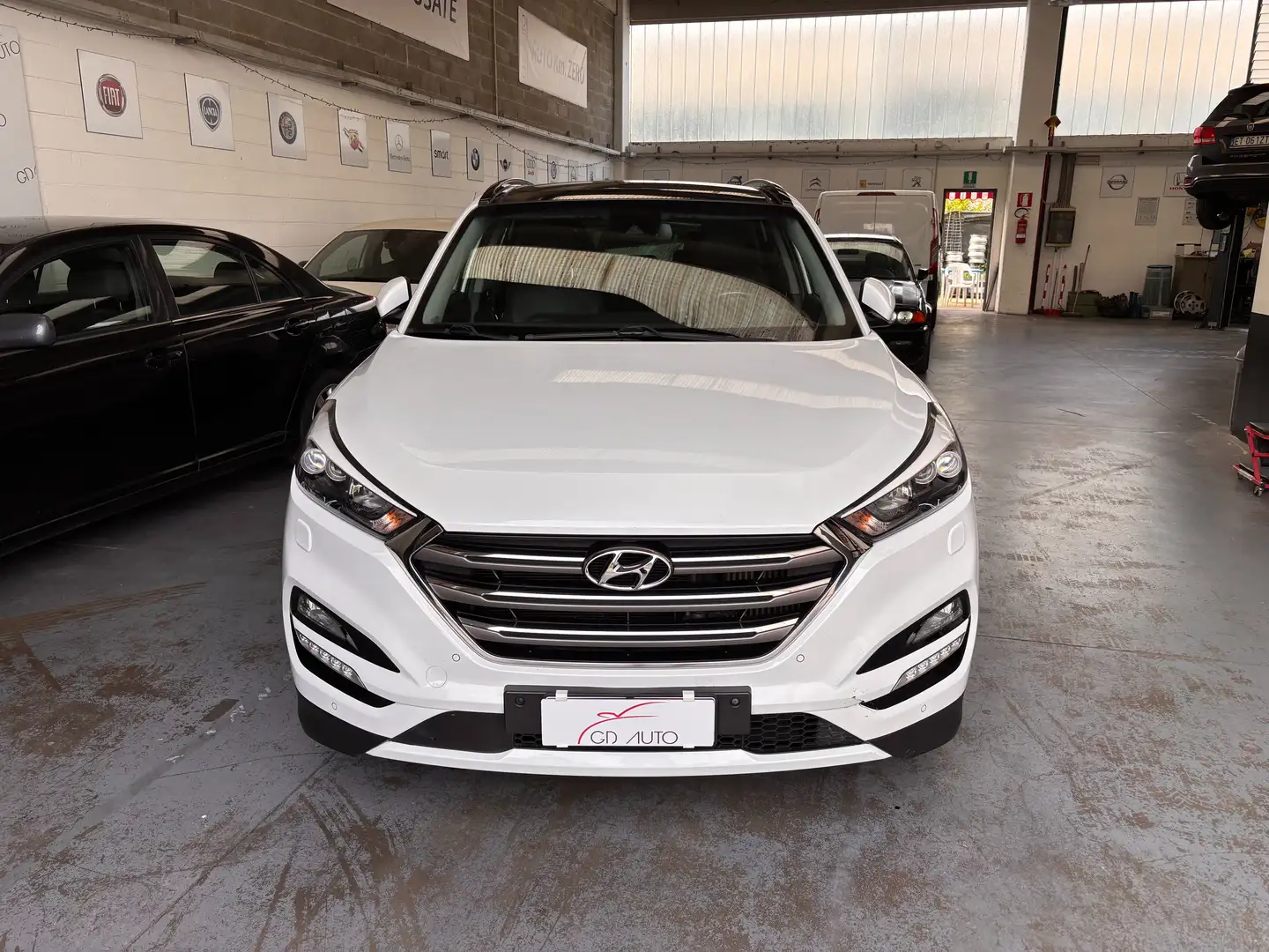 Hyundai TUCSON Tucson II 2015 2.0 crdi Xpossible 4wd 185cv auto Weiß - 2