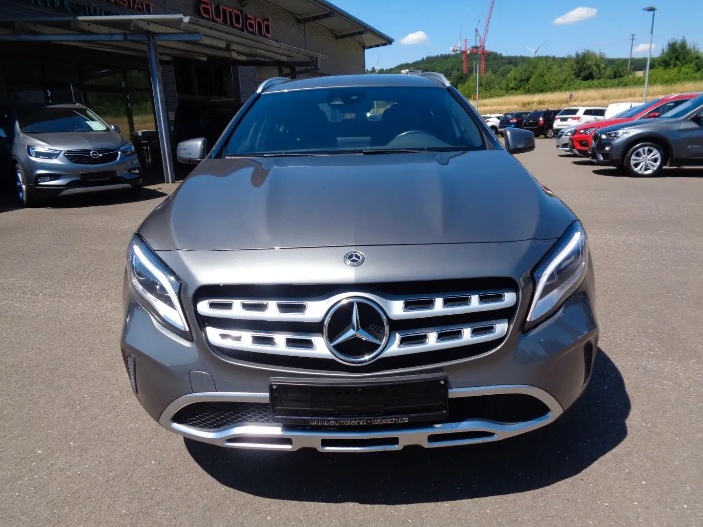 Mercedes-Benz GLA 200 CDI, Automatik, Leder, AHK Gris - 2