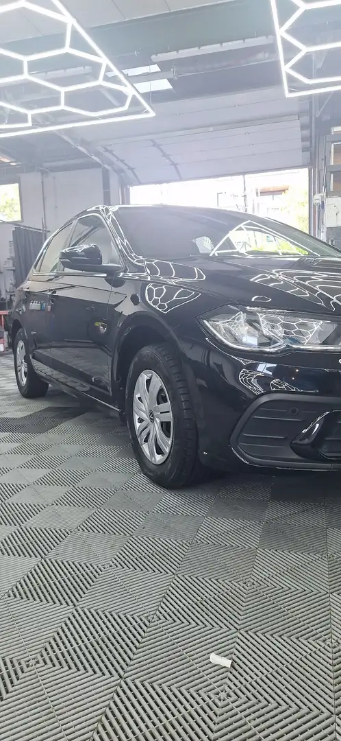 Volkswagen Polo 1.01 MPI Zwart - 1