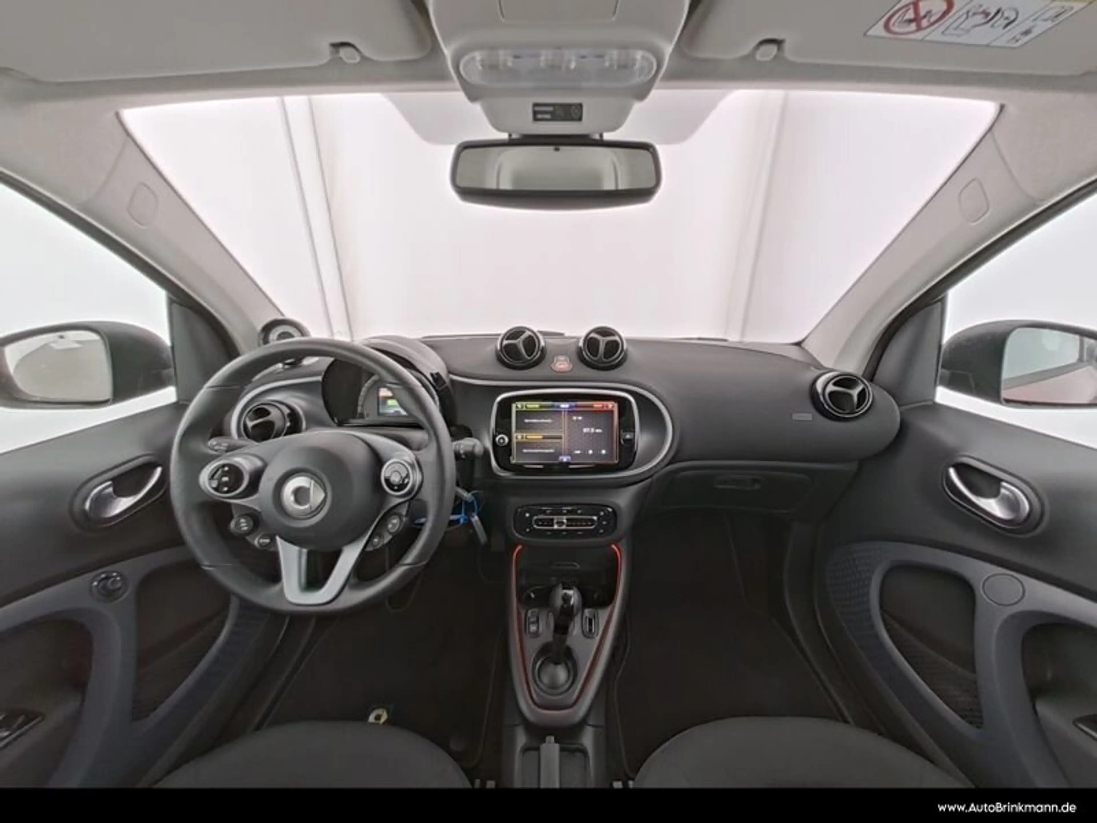 smart forTwo smart EQ fortwo Panorama/SHZ/Klima/Styling/NSW — photo 7