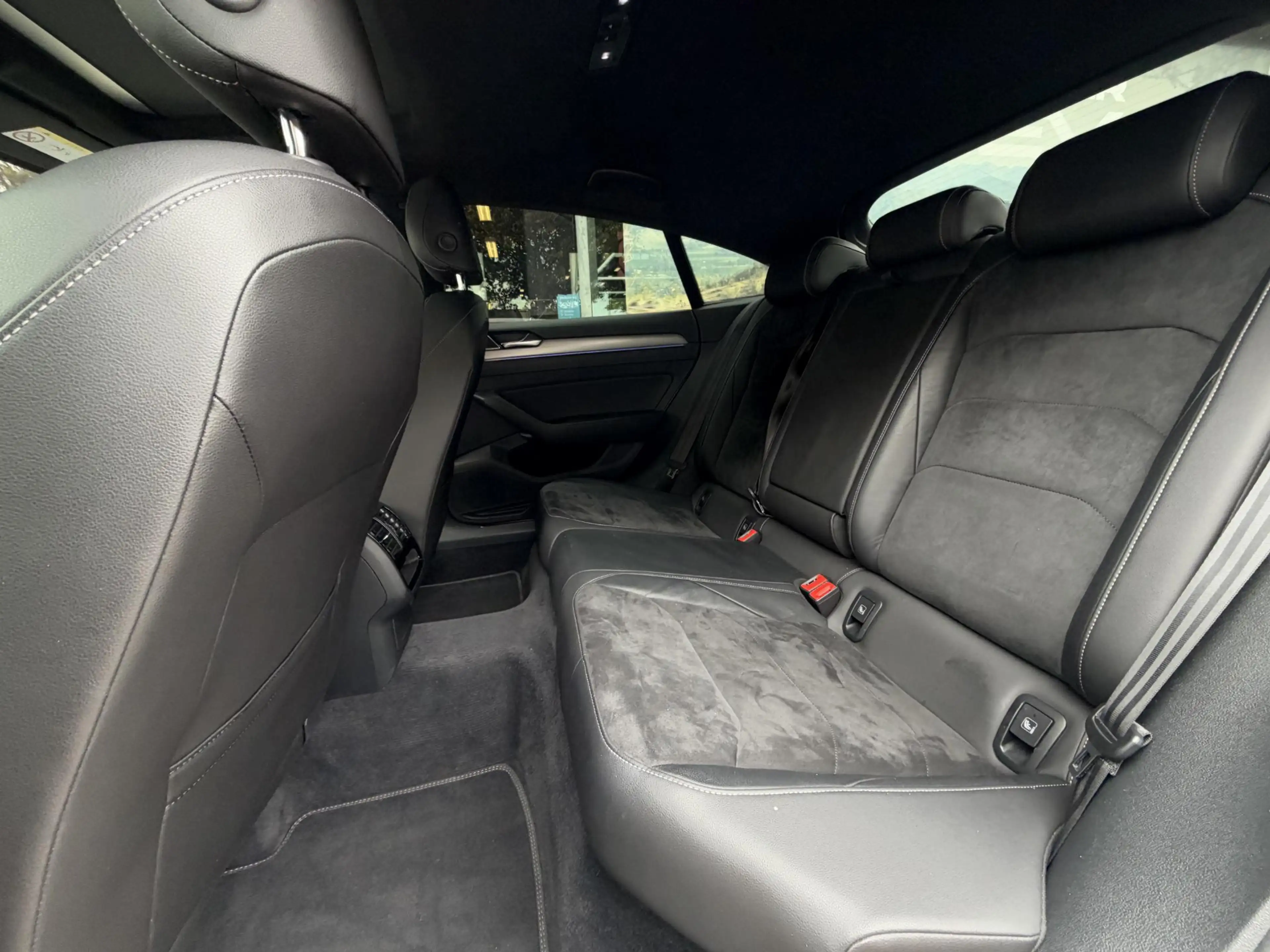 Volkswagen Arteon 1.5 TSI Business R | Achteruitrijcamera | Panorama — photo 8