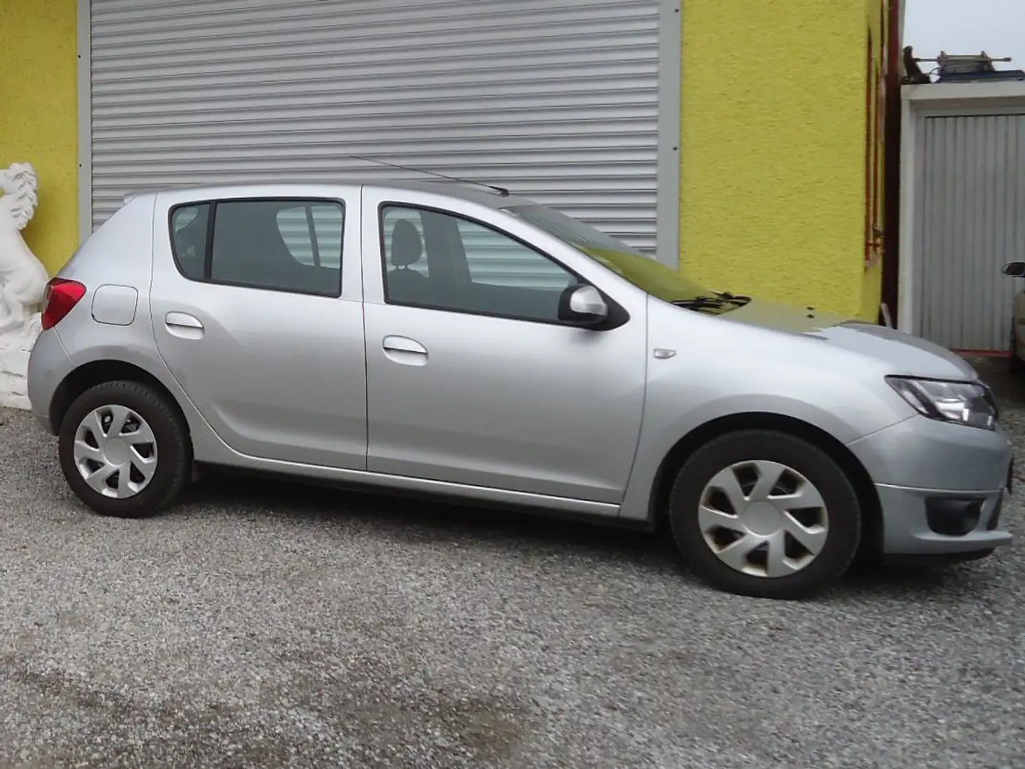Dacia Sandero Plateado - 1
