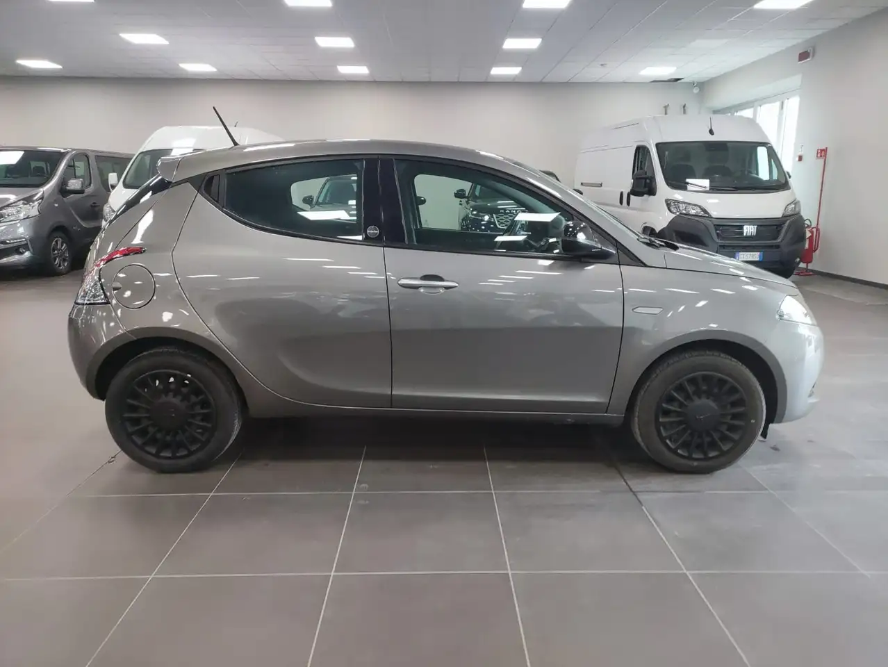 Lancia Ypsilon 2021 — фото 6