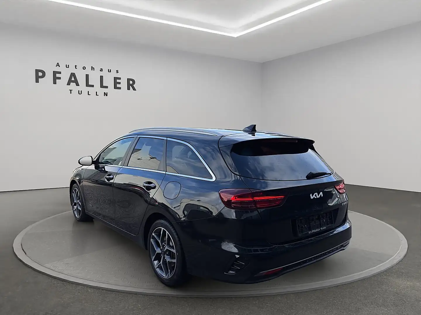 Kia Ceed SW / cee'd SW ceed SW 1,5 TGDI Platin Schwarz - 2