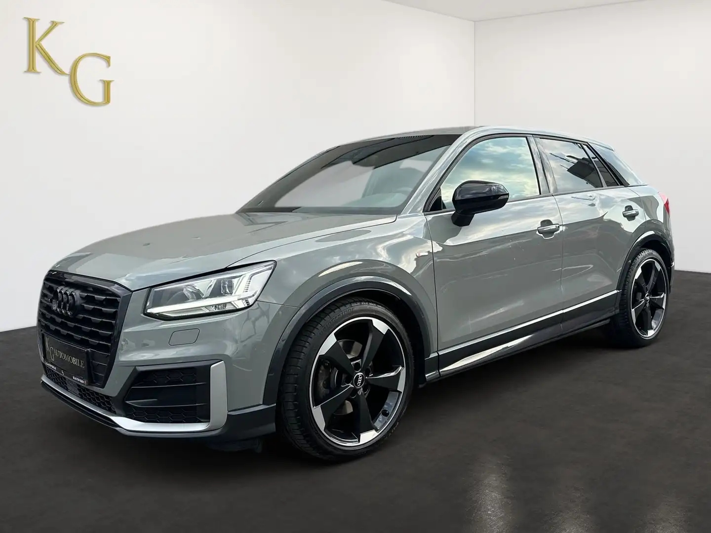 Audi Q2 2,0 TDI quattro S-Line ab ca. 202€ monatlich Grau - 2