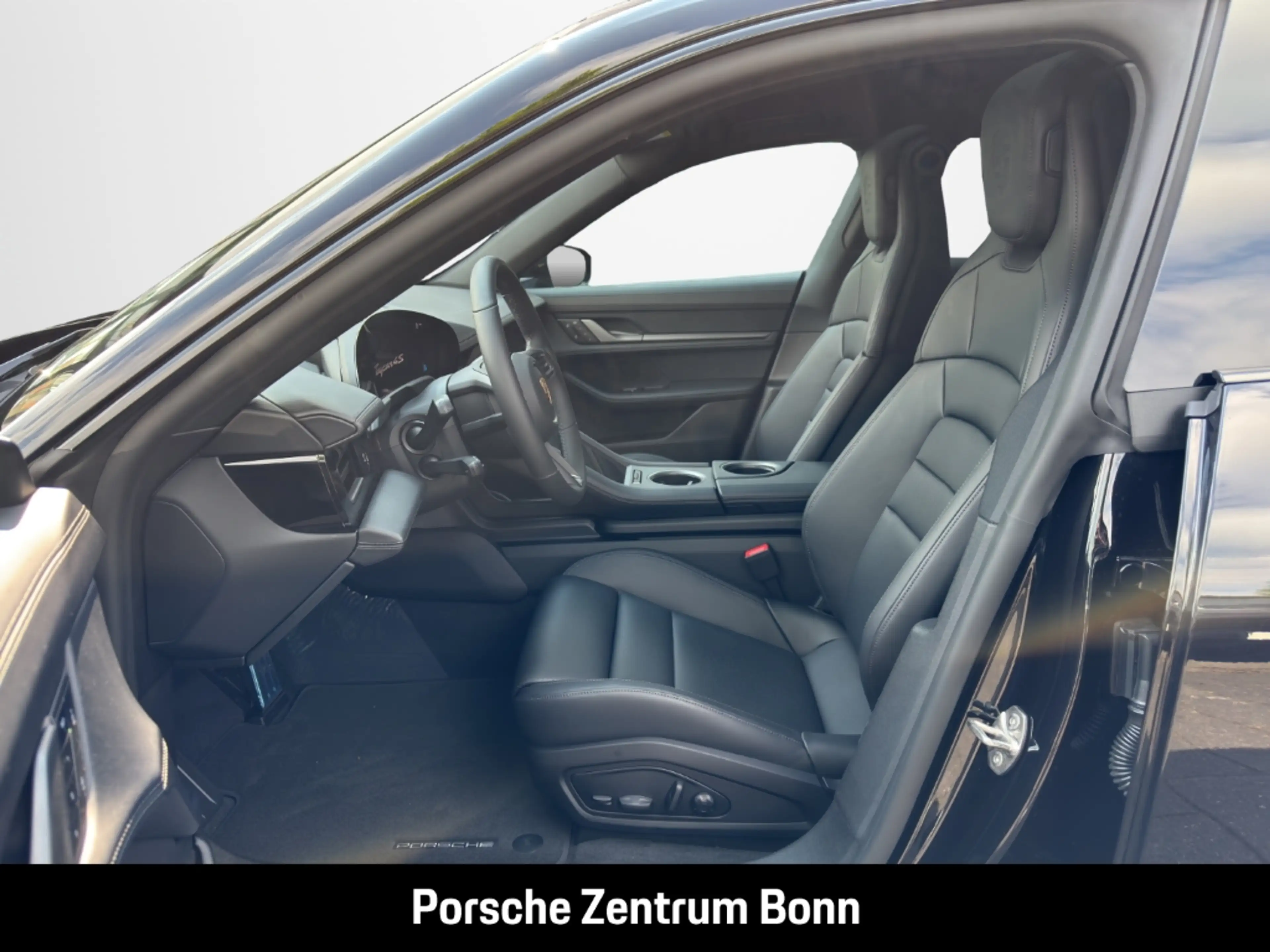 Porsche Taycan 4S Cross Turismo HA-Lenkung Surround-View — photo 9