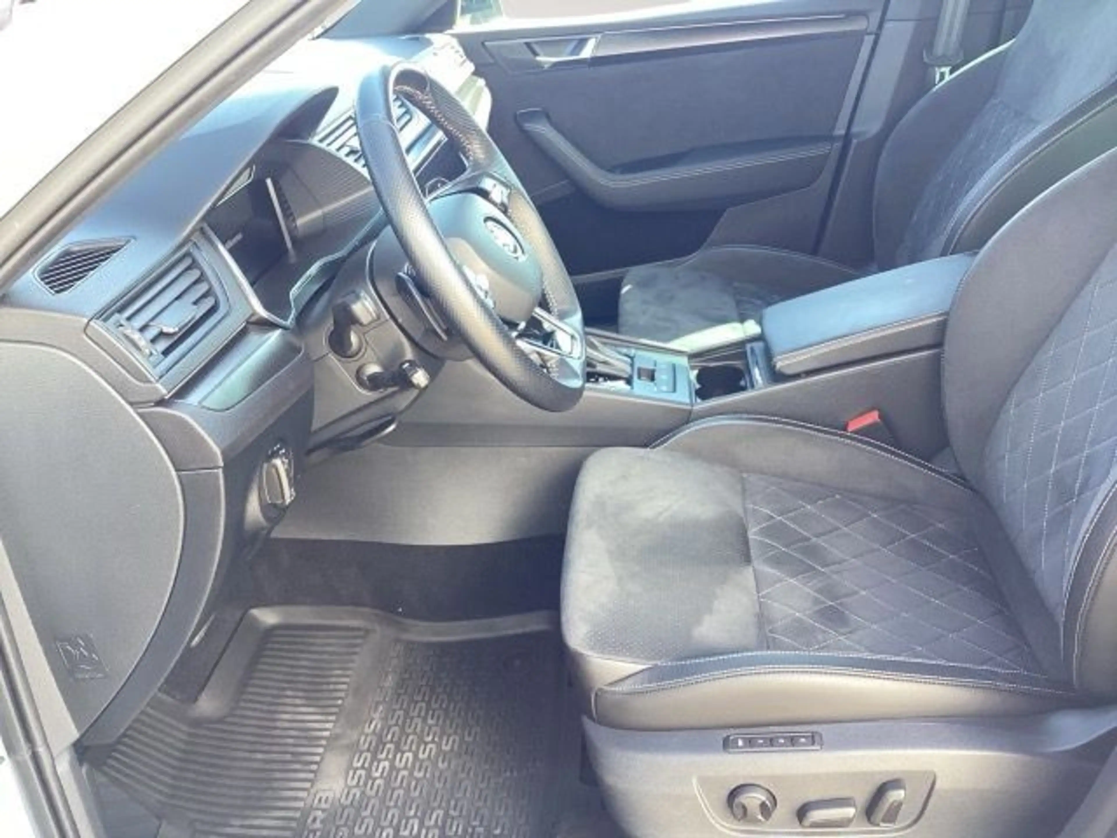 Skoda Superb Combi 2.0 TSI DSG Sportline Navi,Frontsch — photo 9