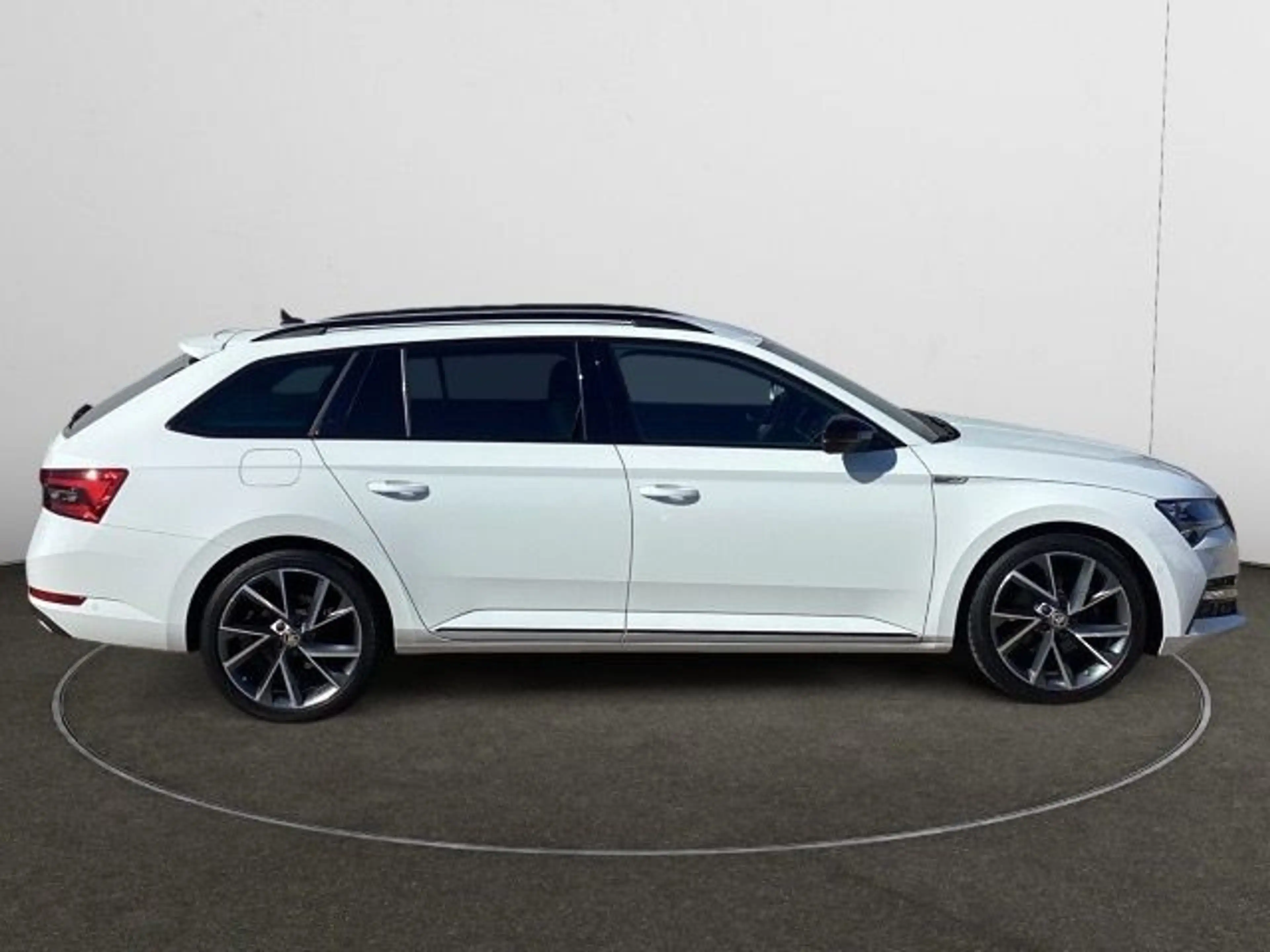 Skoda Superb Combi 2.0 TSI DSG Sportline Navi,Frontsch — photo 6