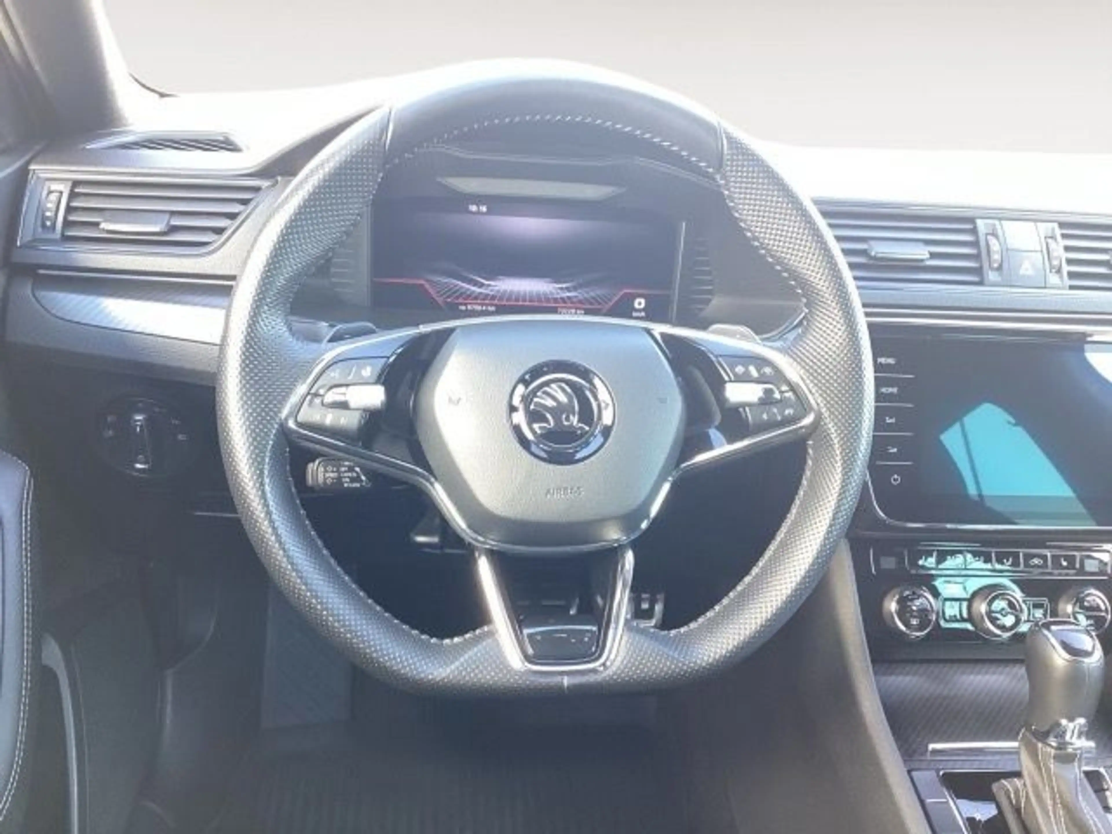Skoda Superb Combi 2.0 TSI DSG Sportline Navi,Frontsch — photo 12