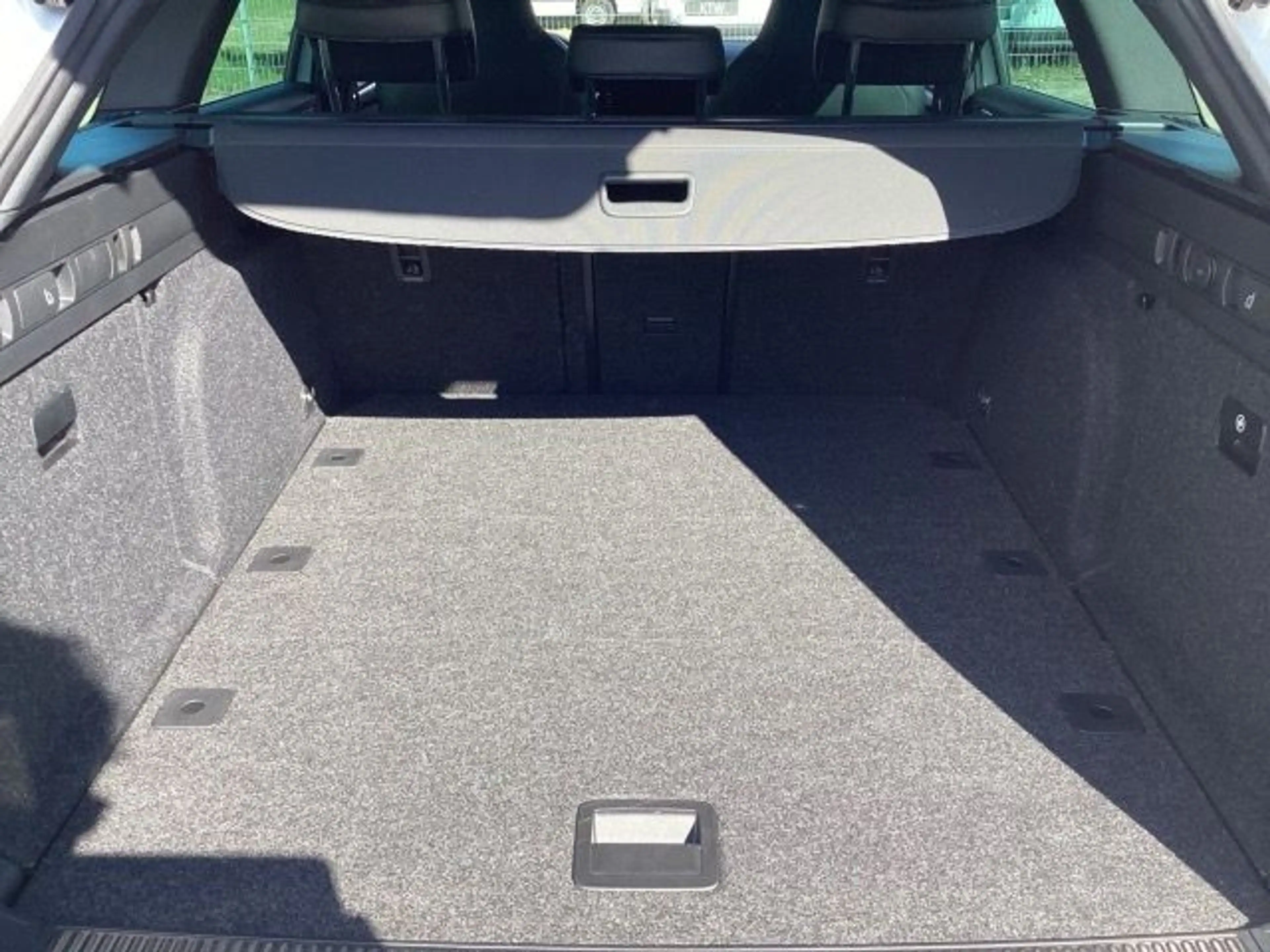Skoda Superb Combi 2.0 TSI DSG Sportline Navi,Frontsch — photo 16