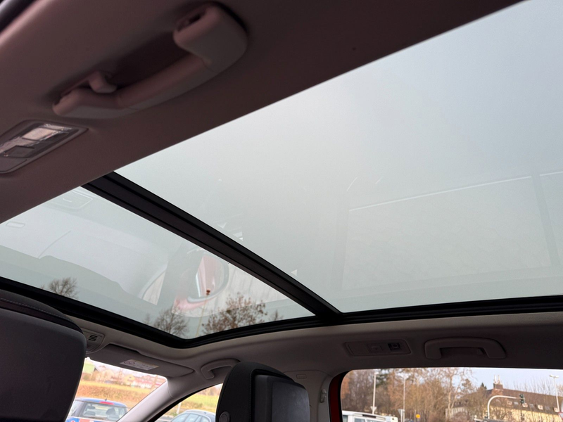 Volkswagen Touran Highline **PANO/STANDHEIZUNG** — photo 6