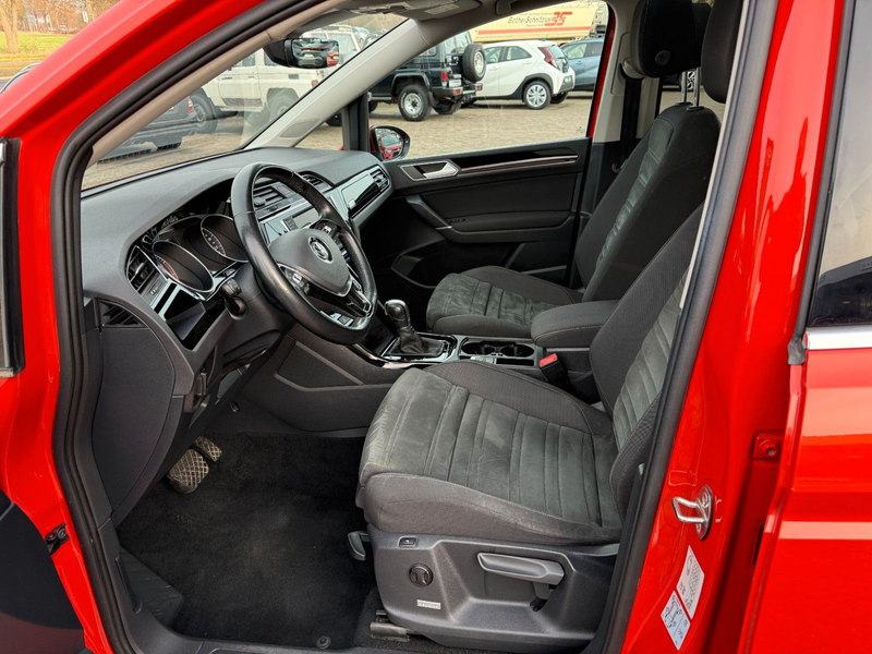 Volkswagen Touran Highline **PANO/STANDHEIZUNG** — photo 8