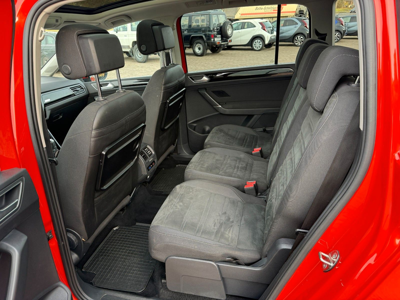 Volkswagen Touran Highline **PANO/STANDHEIZUNG** — photo 4