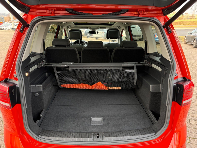 Volkswagen Touran Highline **PANO/STANDHEIZUNG** — photo 3
